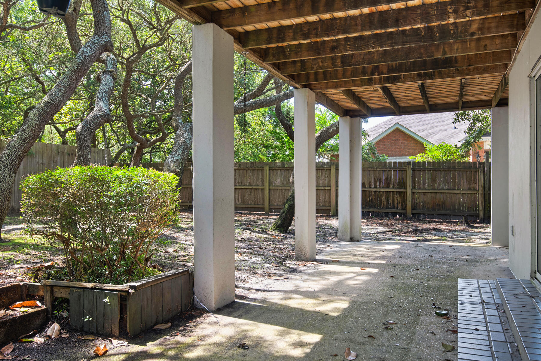 CRESCENT SHORES - Residential Lease