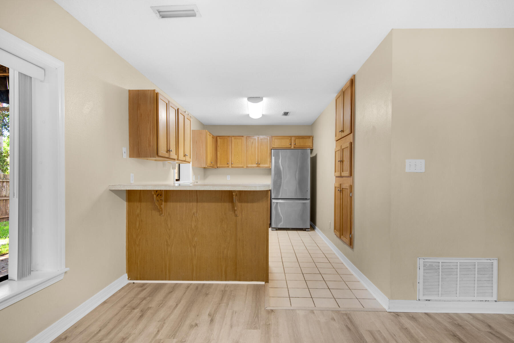 CRESCENT SHORES - Residential Lease