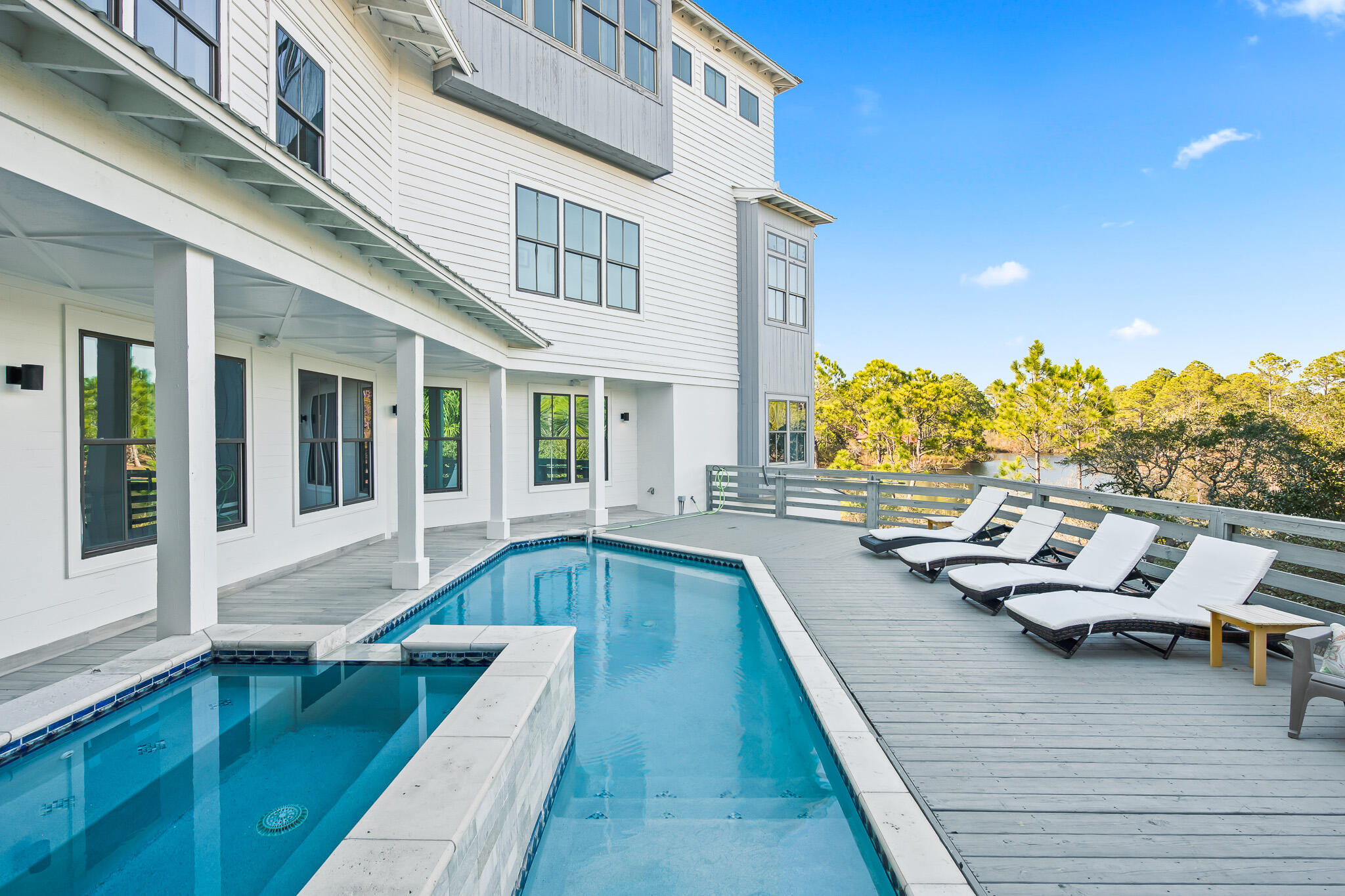 SECLUSION DUNES - Residential