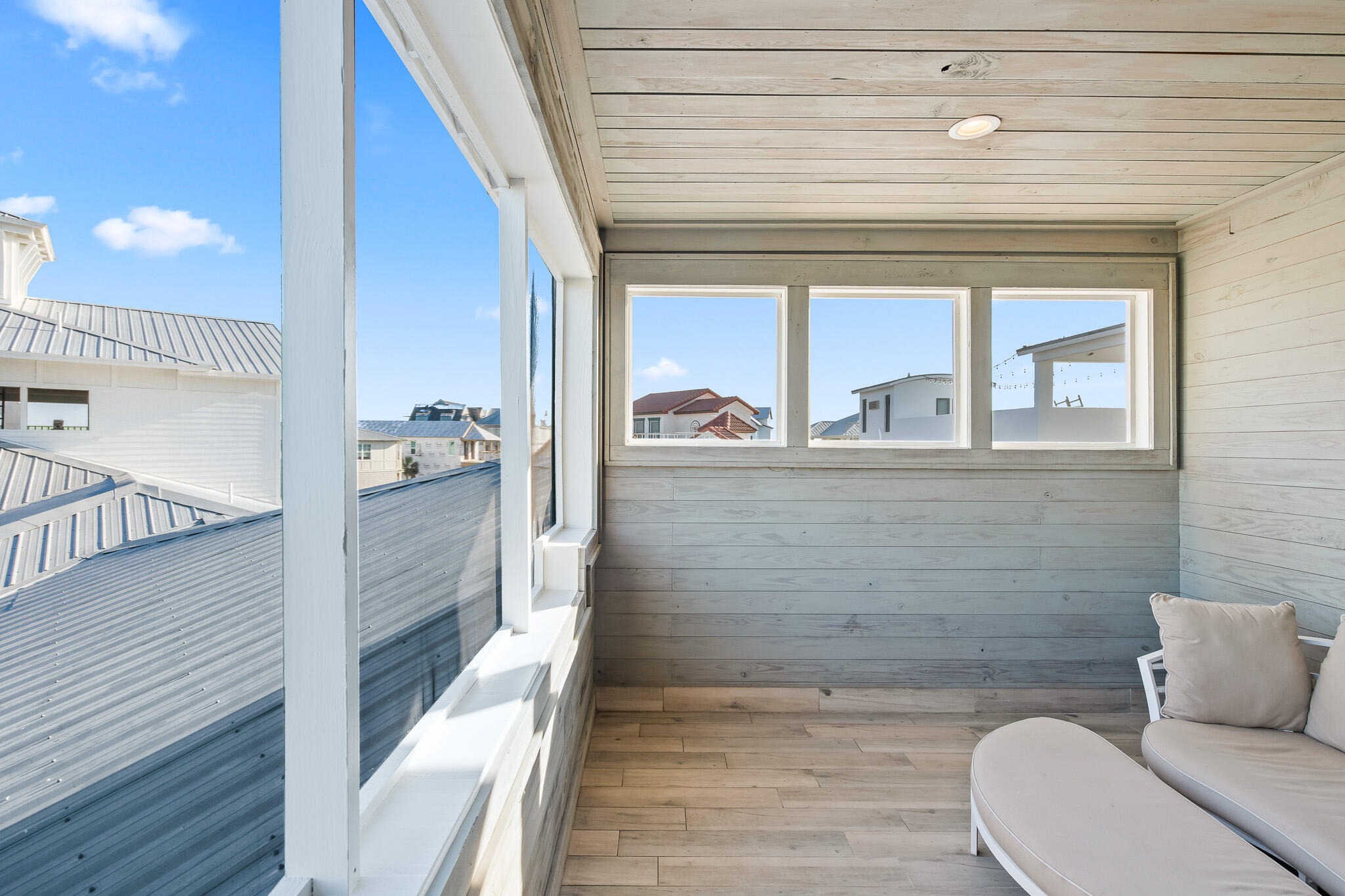 SECLUSION DUNES - Residential