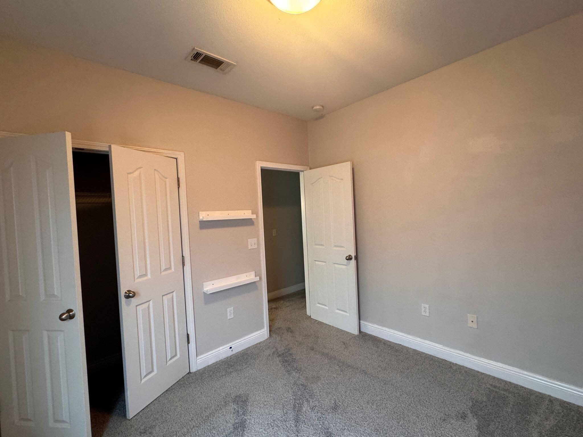ROLLING RIDGE S/D - Residential Lease
