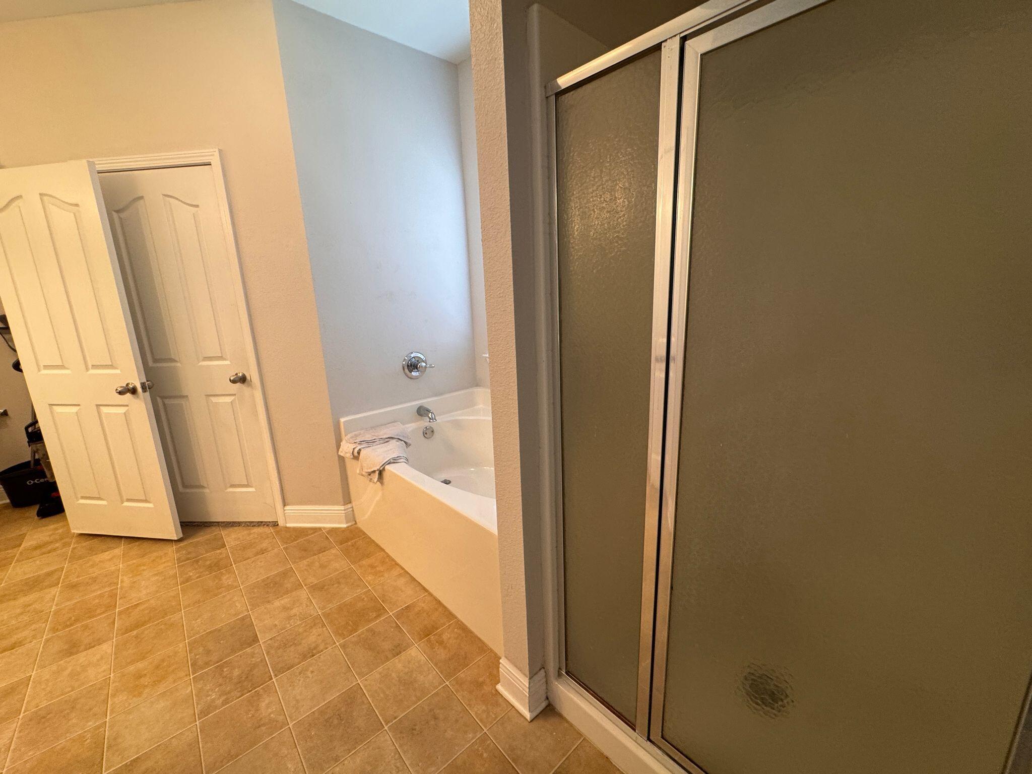 ROLLING RIDGE S/D - Residential Lease
