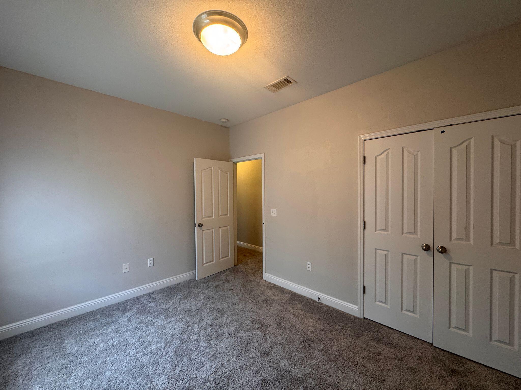 ROLLING RIDGE S/D - Residential Lease