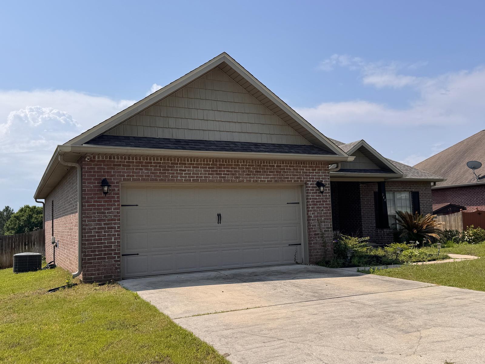 ROLLING RIDGE S/D - Residential Lease