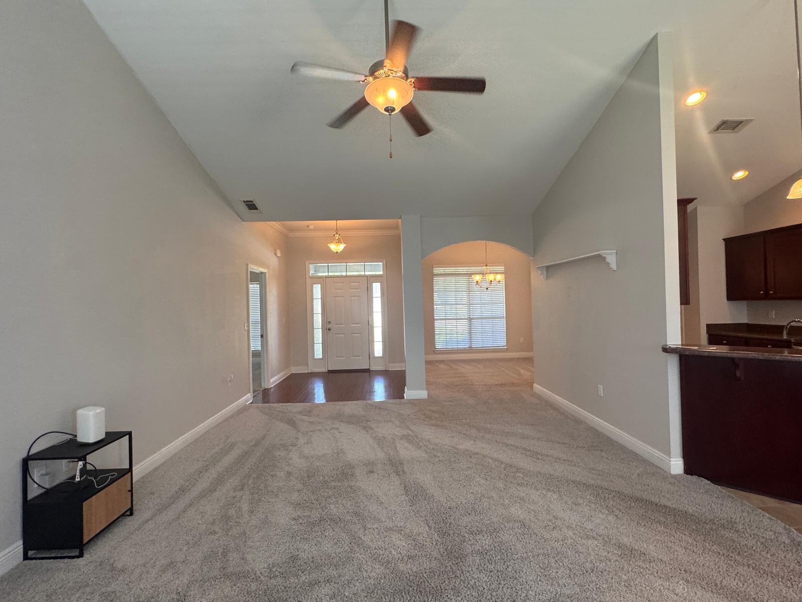 ROLLING RIDGE S/D - Residential Lease