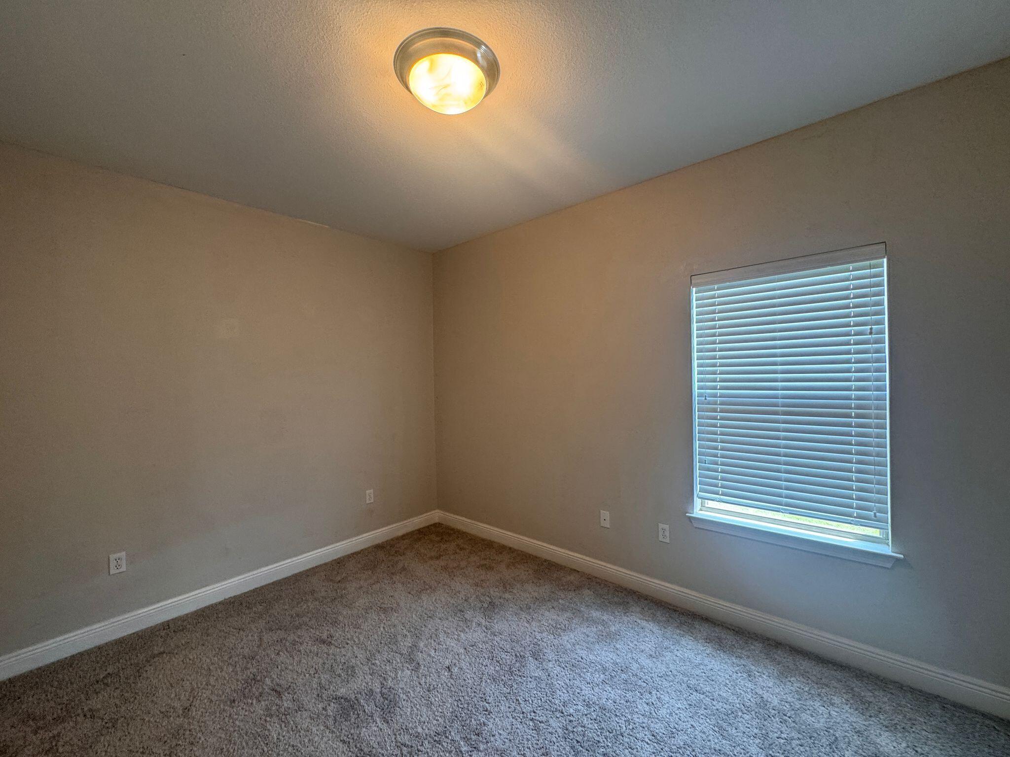 ROLLING RIDGE S/D - Residential Lease