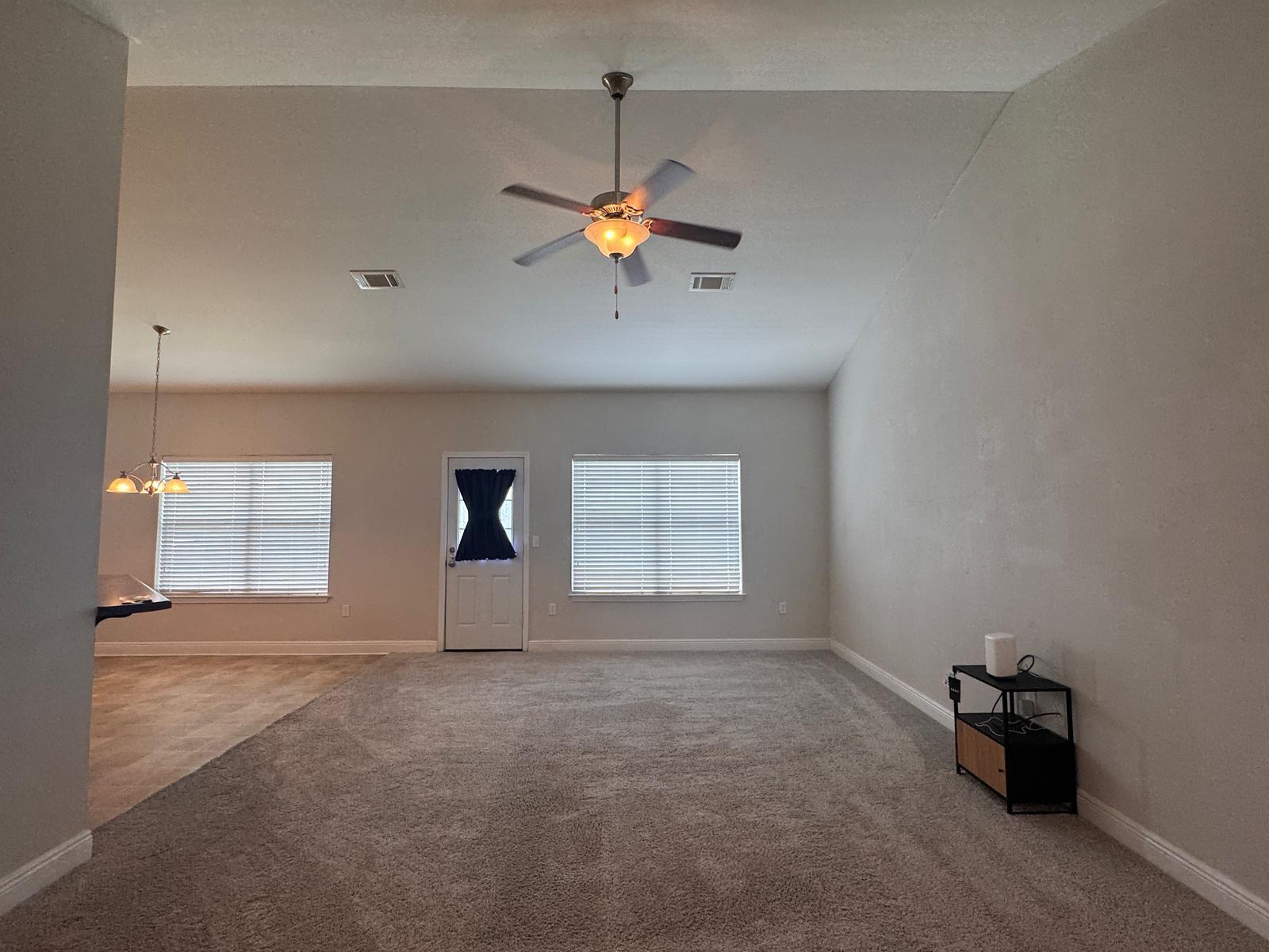 ROLLING RIDGE S/D - Residential Lease