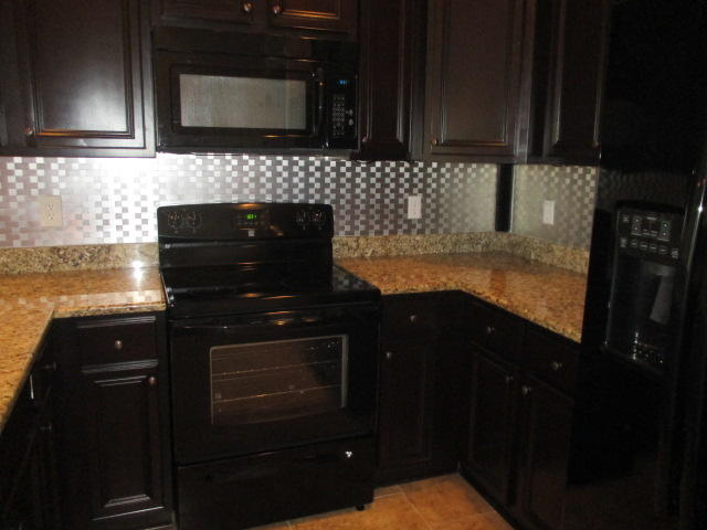 RESERVE POINTE - Residential Lease