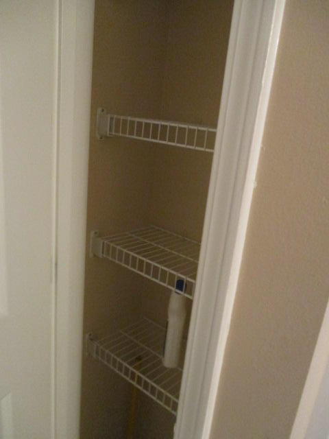 RESERVE POINTE - Residential Lease