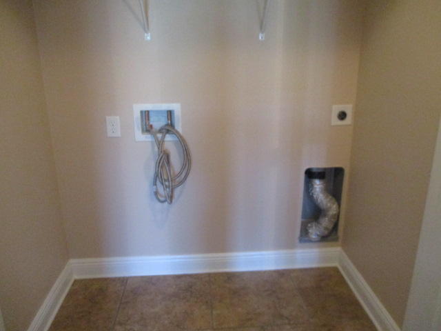 RESERVE POINTE - Residential Lease