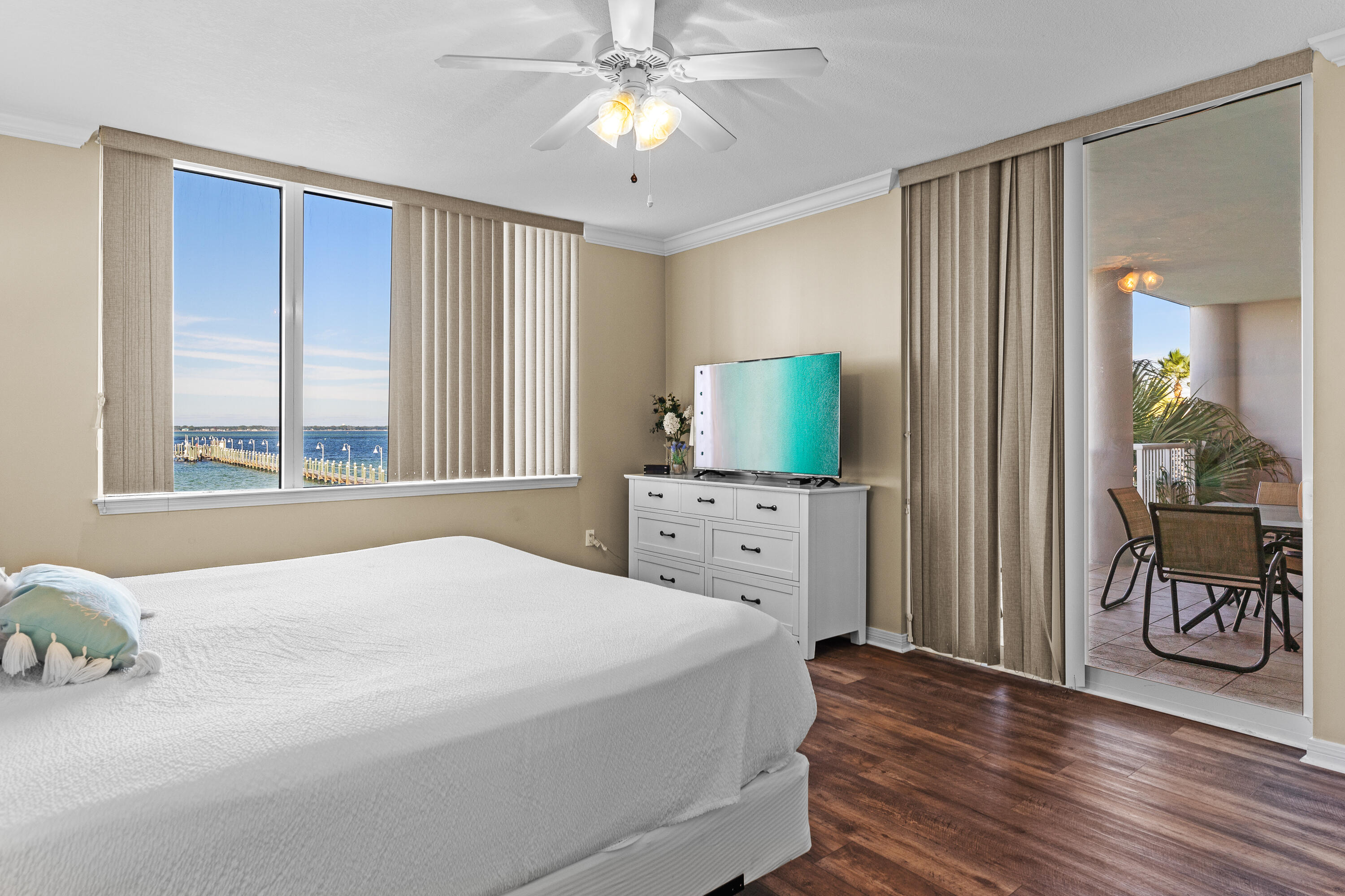 DESTIN WEST BEACH AND BAY RESORT OSPREY - Residential