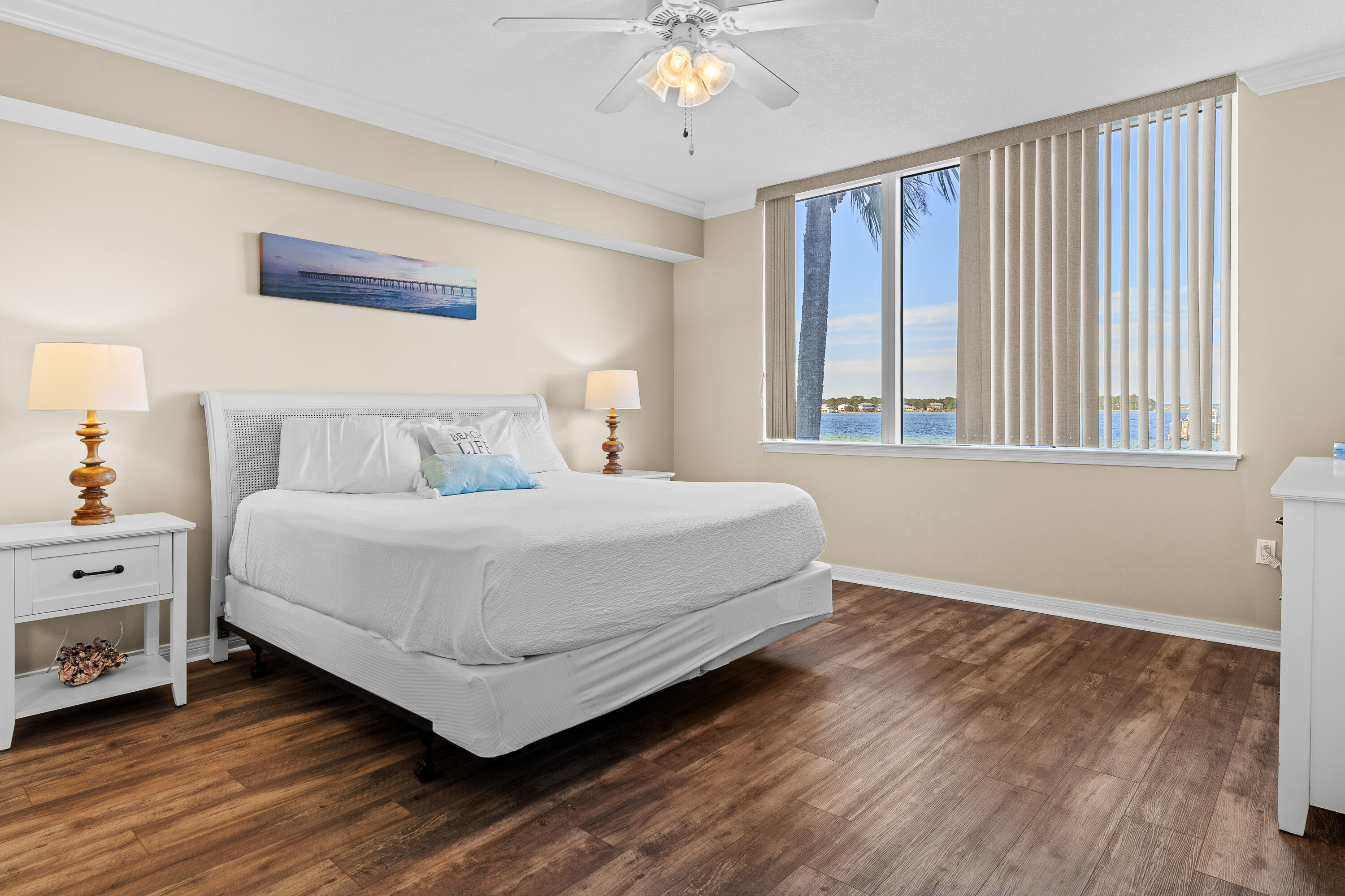 DESTIN WEST BEACH AND BAY RESORT OSPREY - Residential