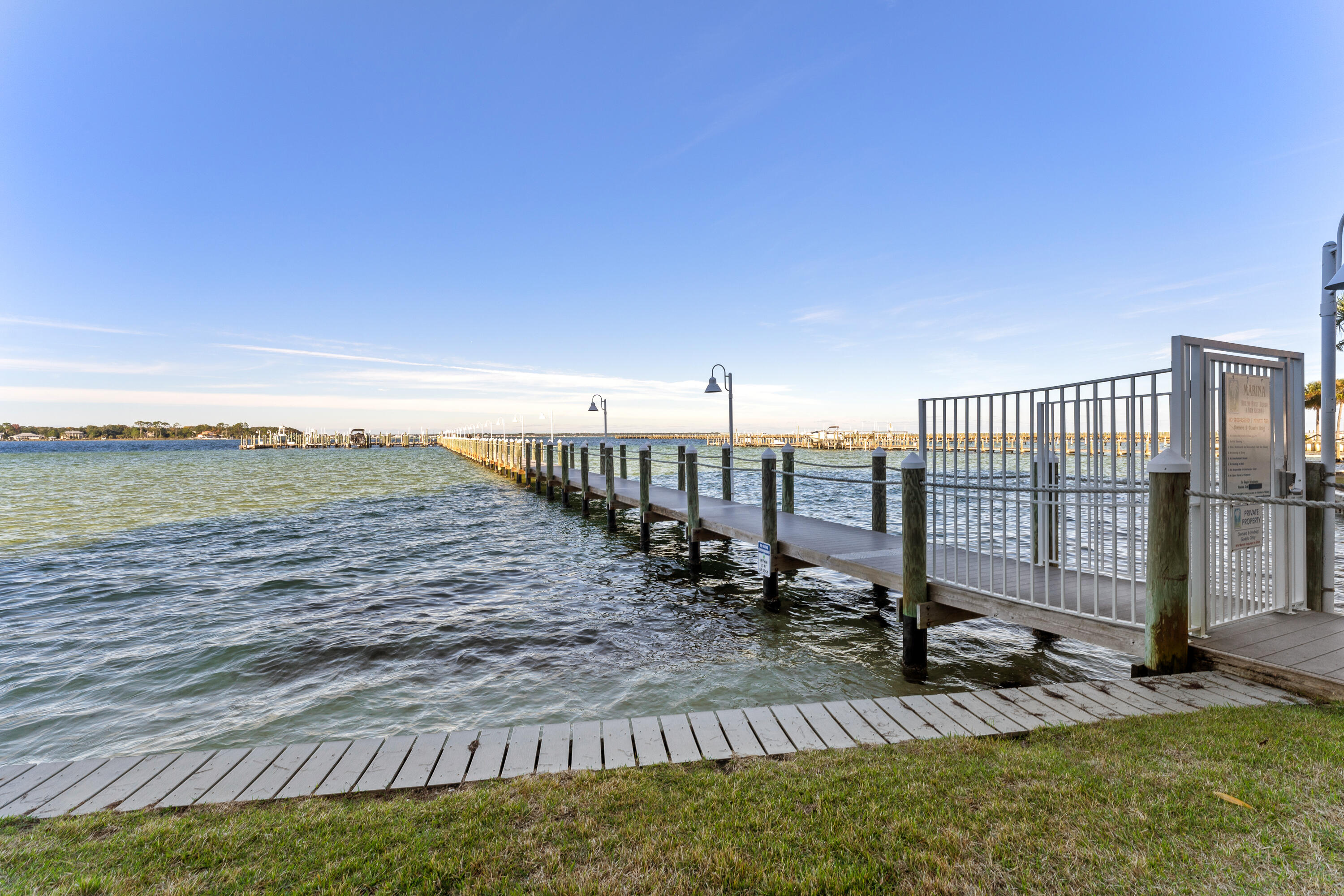 DESTIN WEST BEACH AND BAY RESORT OSPREY - Residential