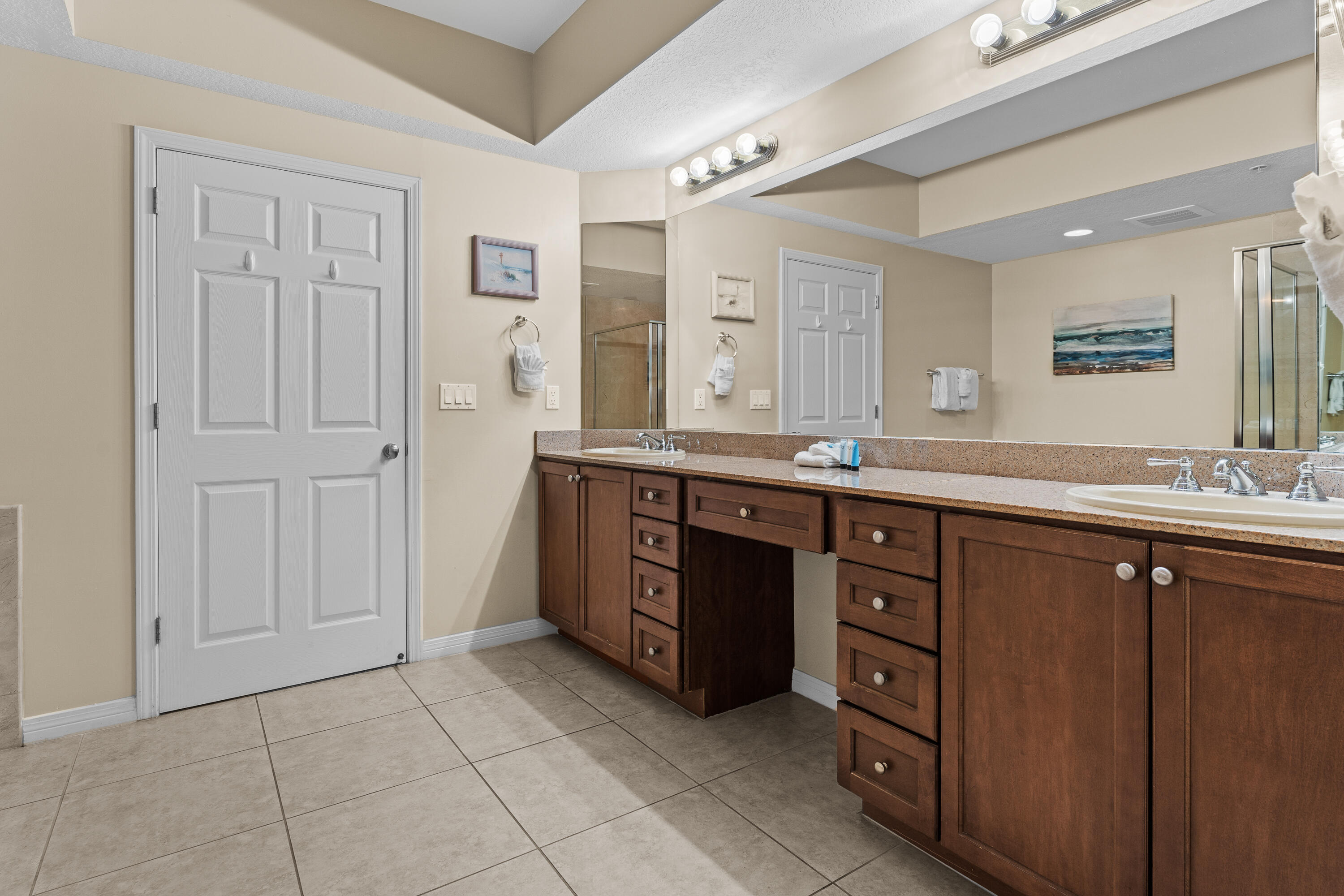 DESTIN WEST BEACH AND BAY RESORT OSPREY - Residential