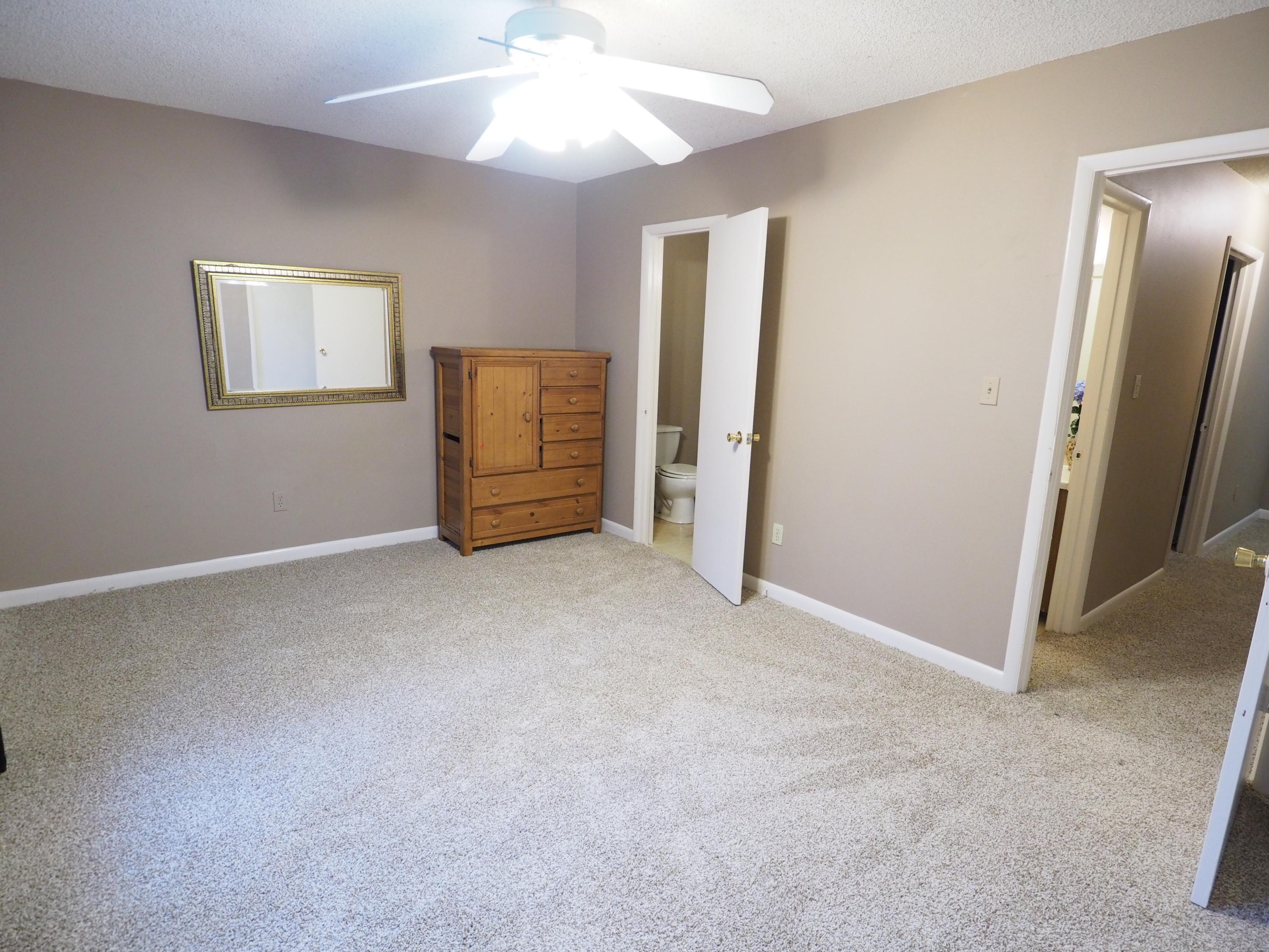 OAK WOOD T/H - Residential