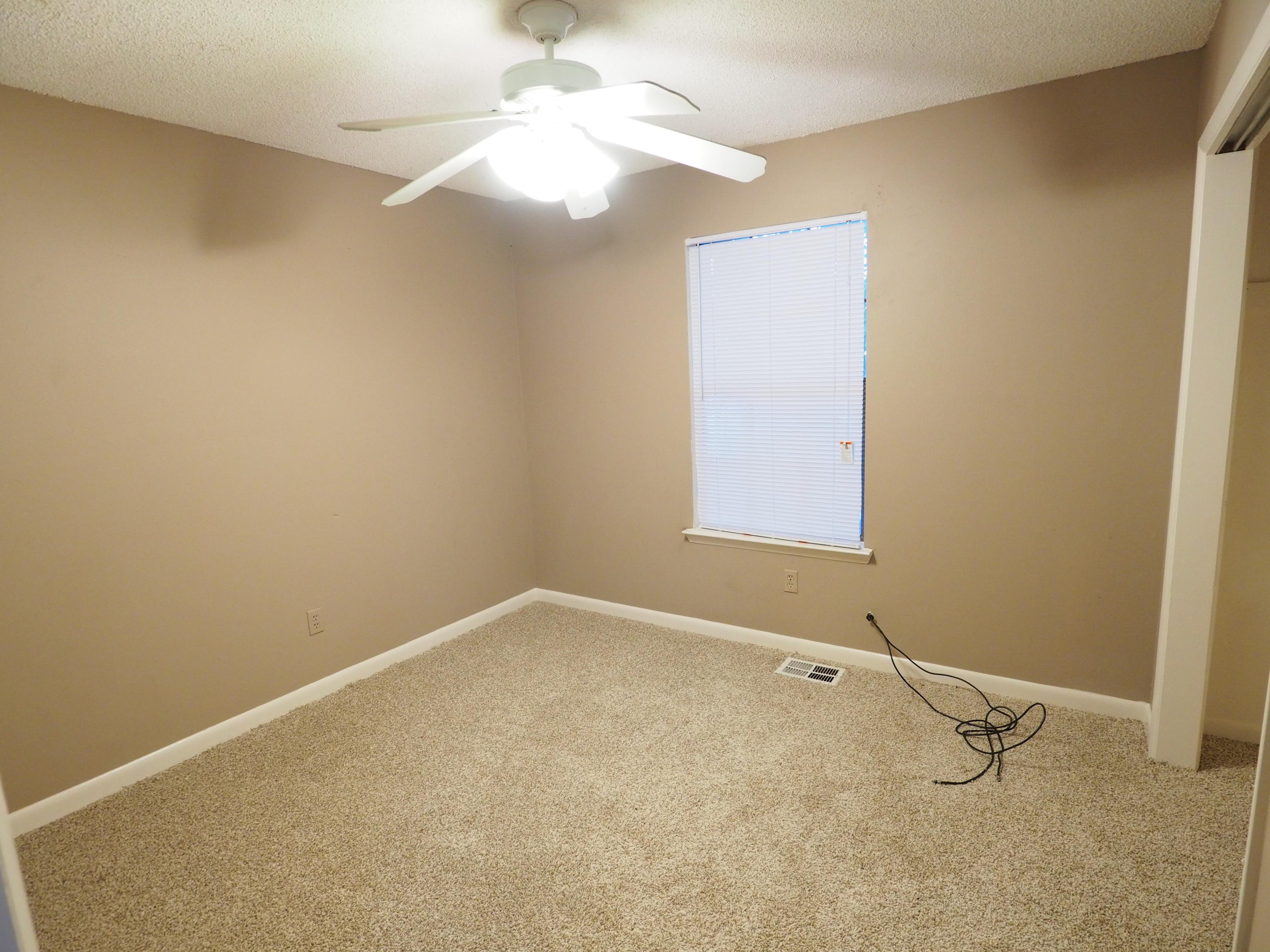 OAK WOOD T/H - Residential