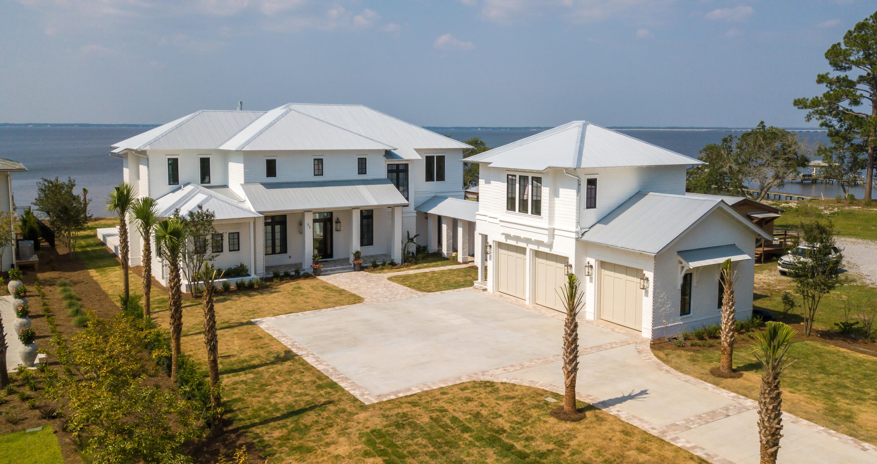 BAY PINE SHORES - Residential