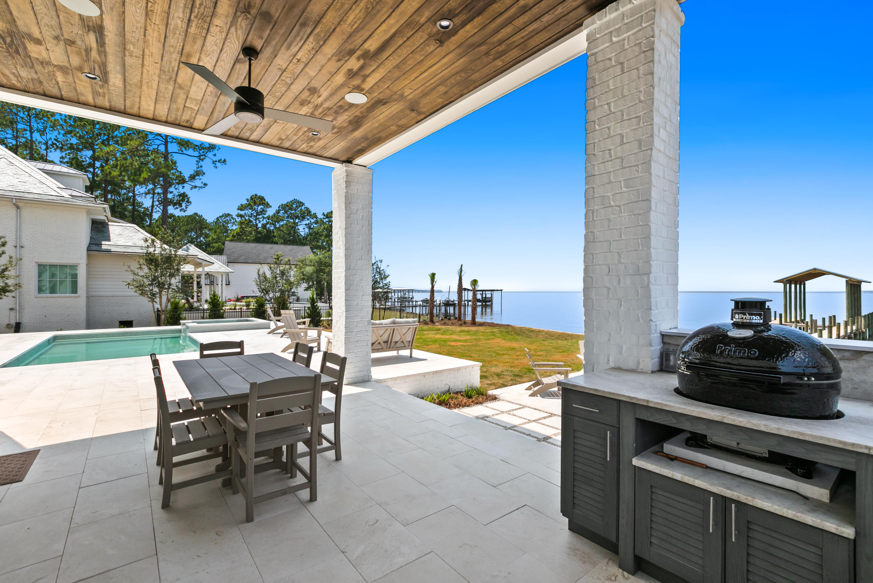 BAY PINE SHORES - Residential