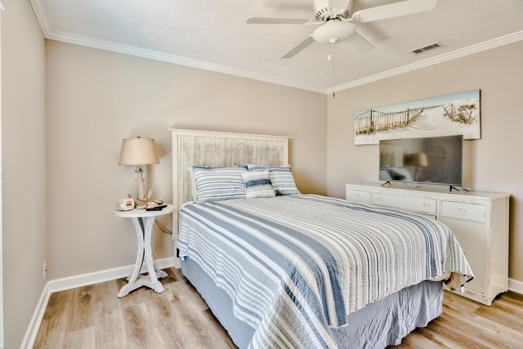 LAGUNA BEACH ESTATES 3RD ADDN - Residential