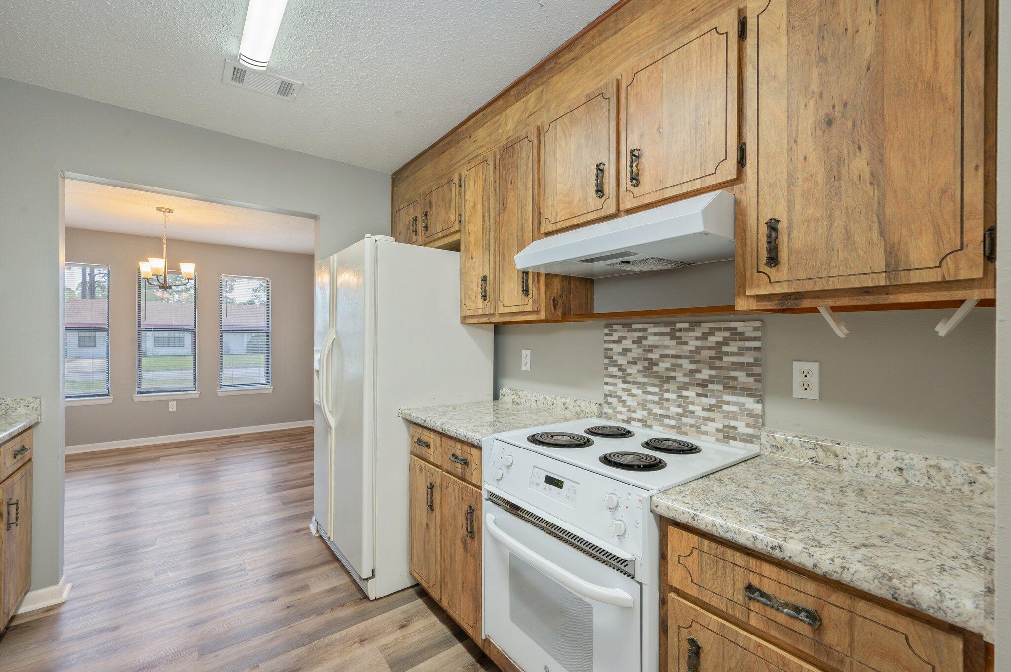 PINE MEADOWS 2ND ADDN - Residential Lease