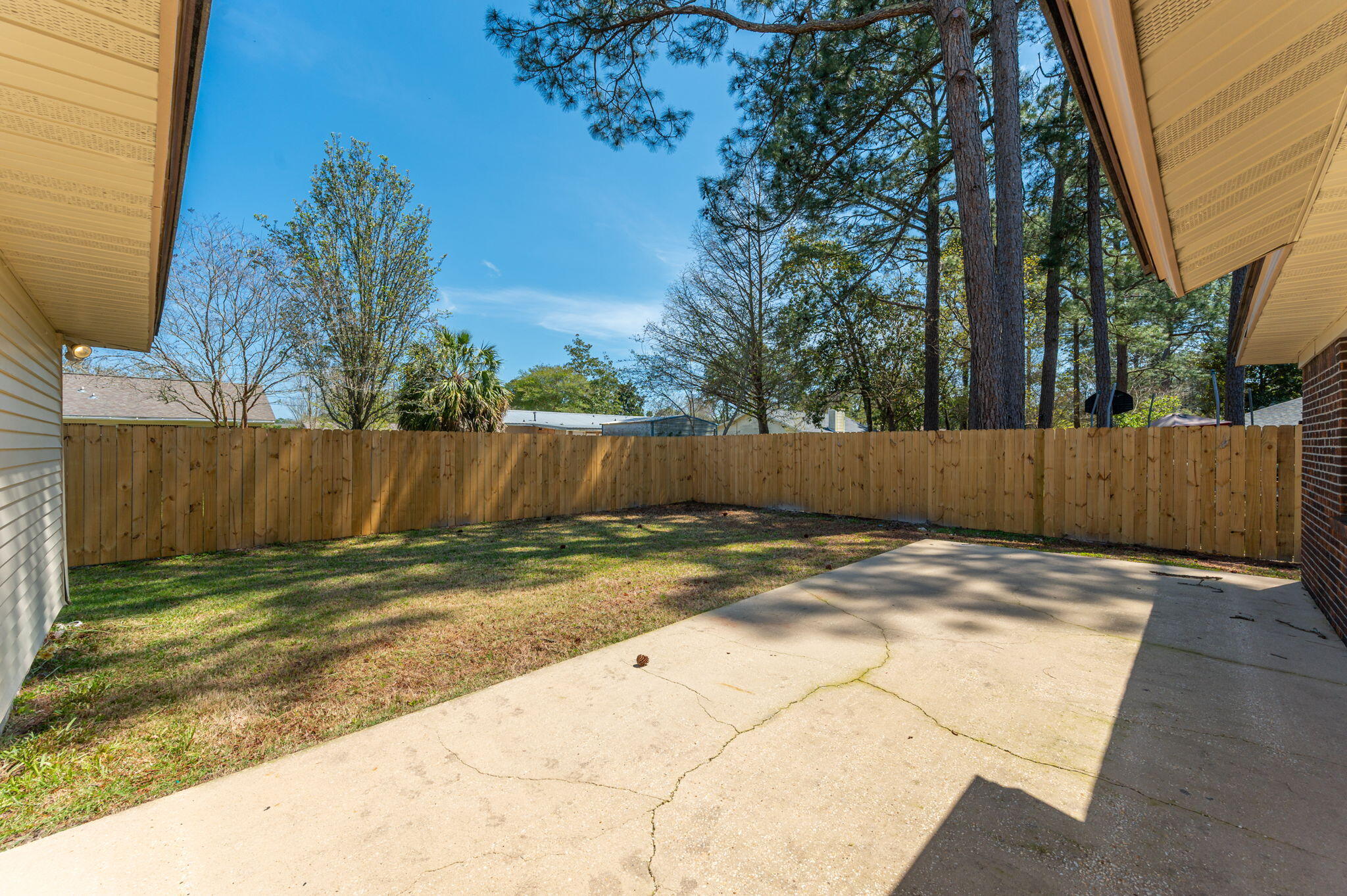 PINE MEADOWS 2ND ADDN - Residential Lease