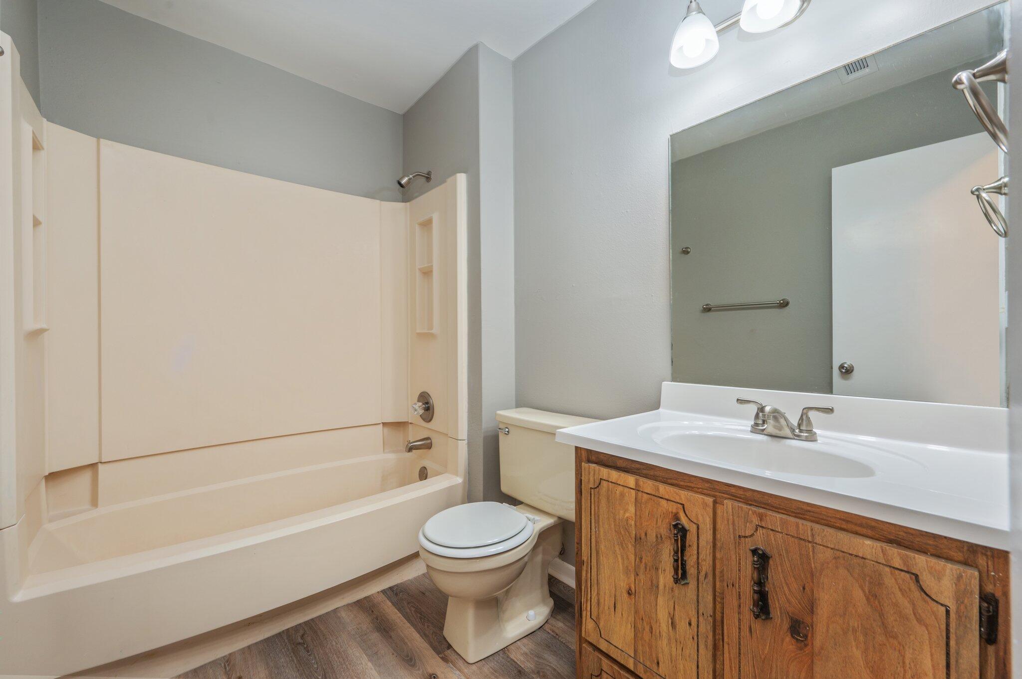 PINE MEADOWS 2ND ADDN - Residential Lease