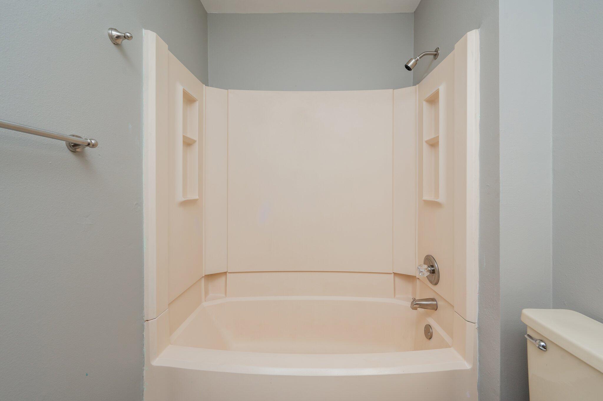 PINE MEADOWS 2ND ADDN - Residential Lease