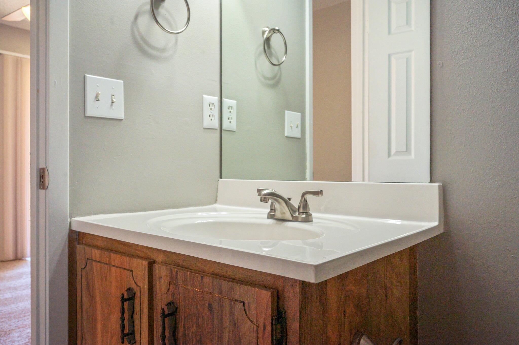 PINE MEADOWS 2ND ADDN - Residential Lease