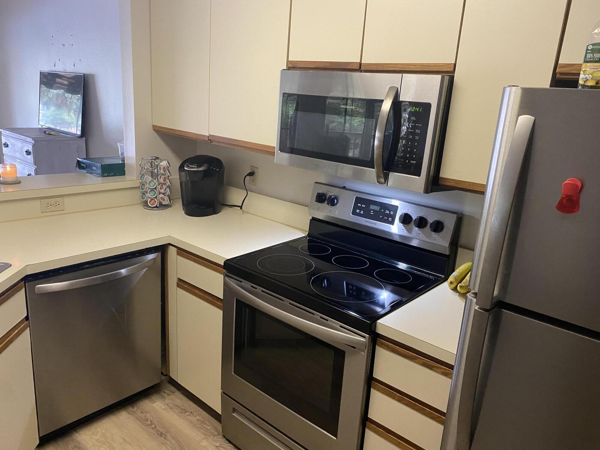 LAKESIDE CONDO AT BLUEWATER BAY - Residential Lease