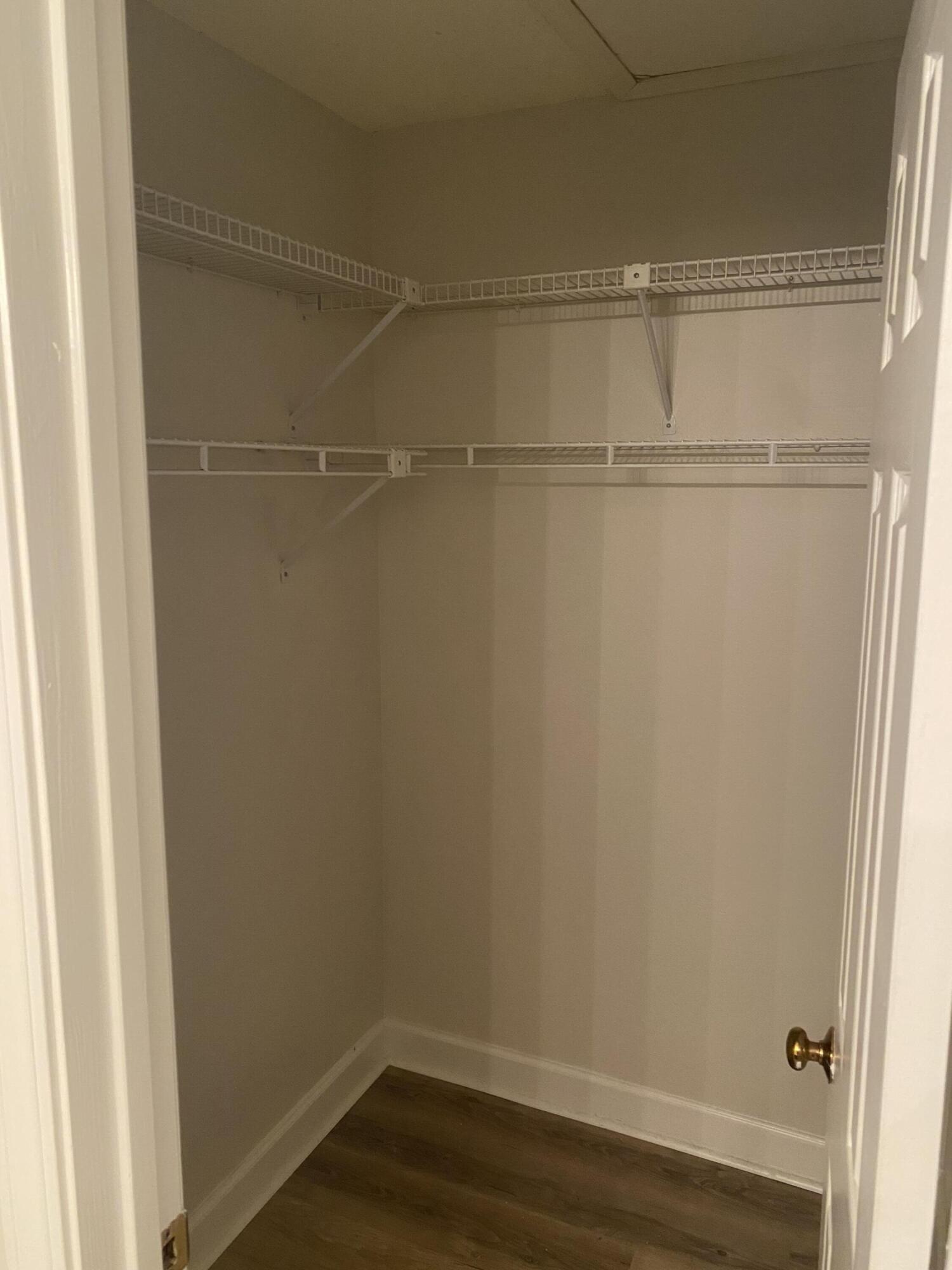 LAKESIDE CONDO AT BLUEWATER BAY - Residential Lease