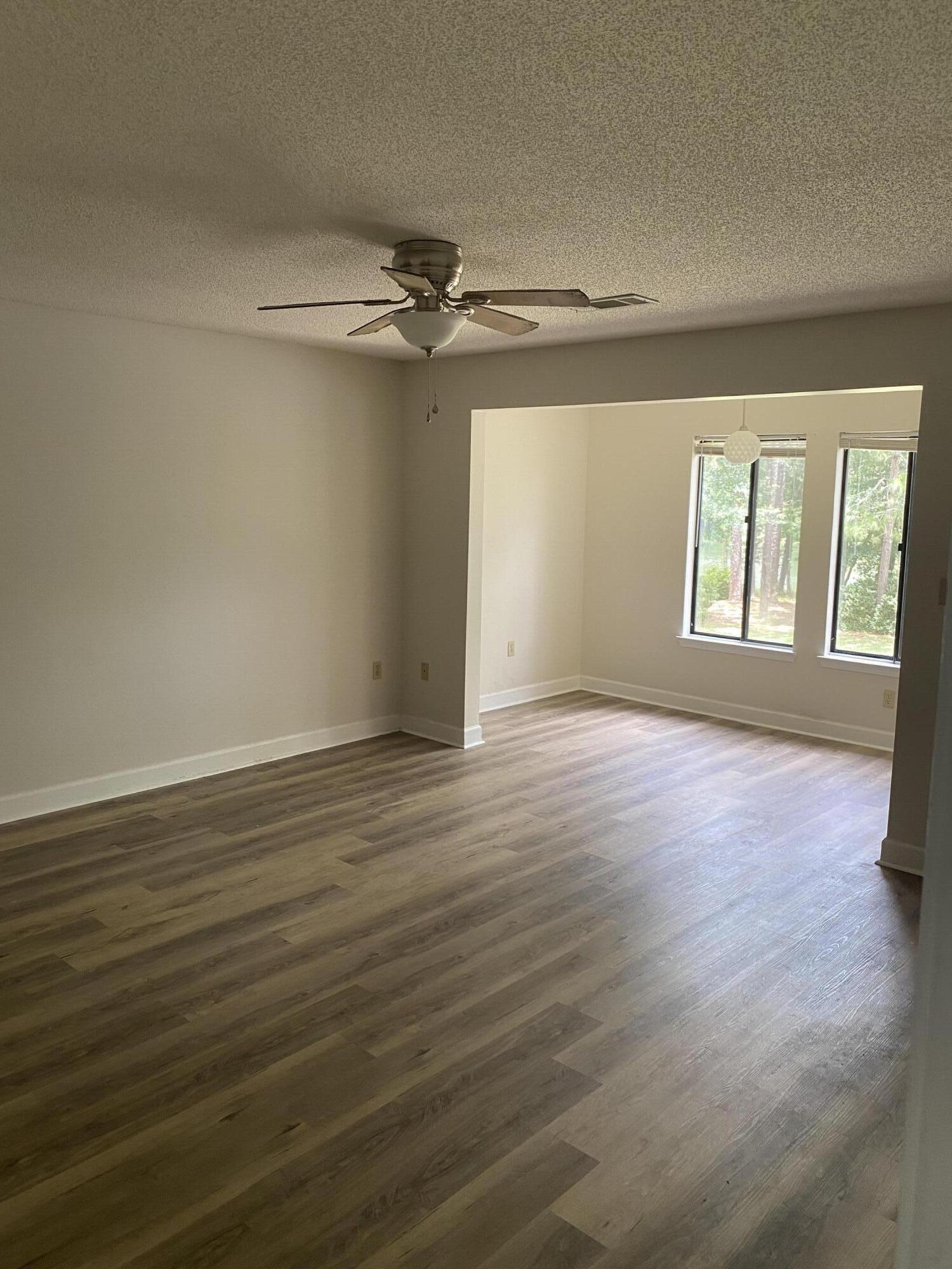 LAKESIDE CONDO AT BLUEWATER BAY - Residential Lease