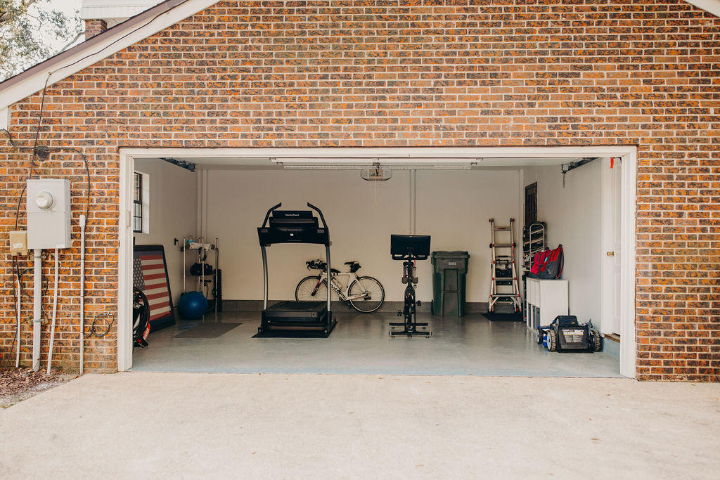 EDGE WATER VILLAGE S/D LOT 12 BLK 6 - Residential