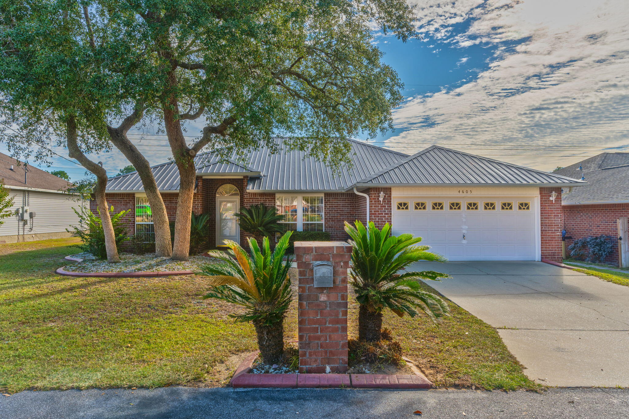 PINNACLE POINT - Residential