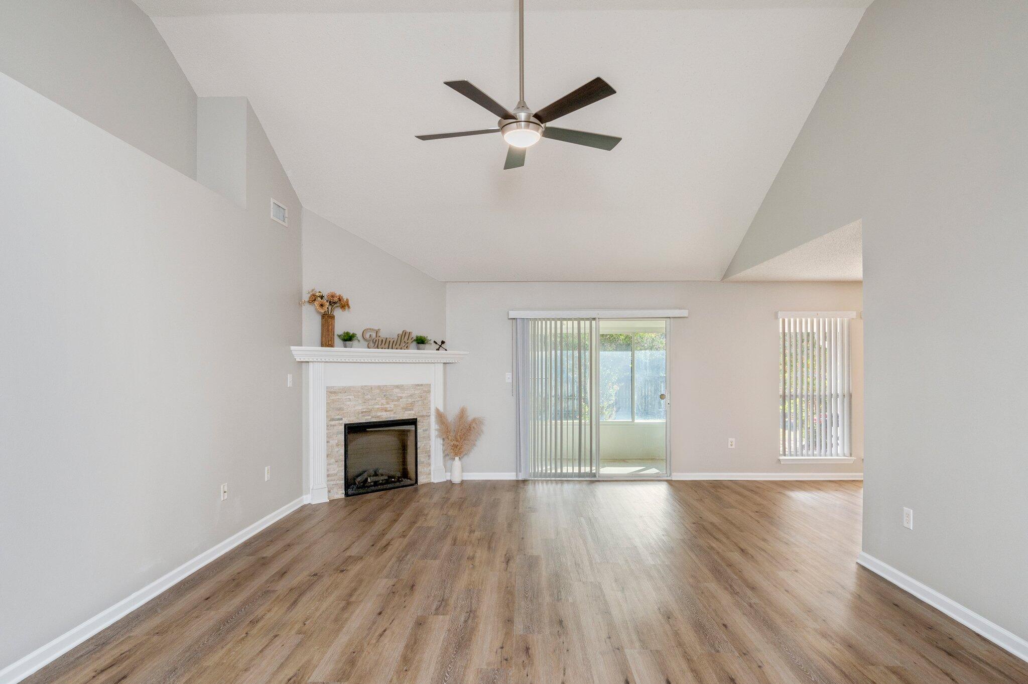 PINNACLE POINT - Residential