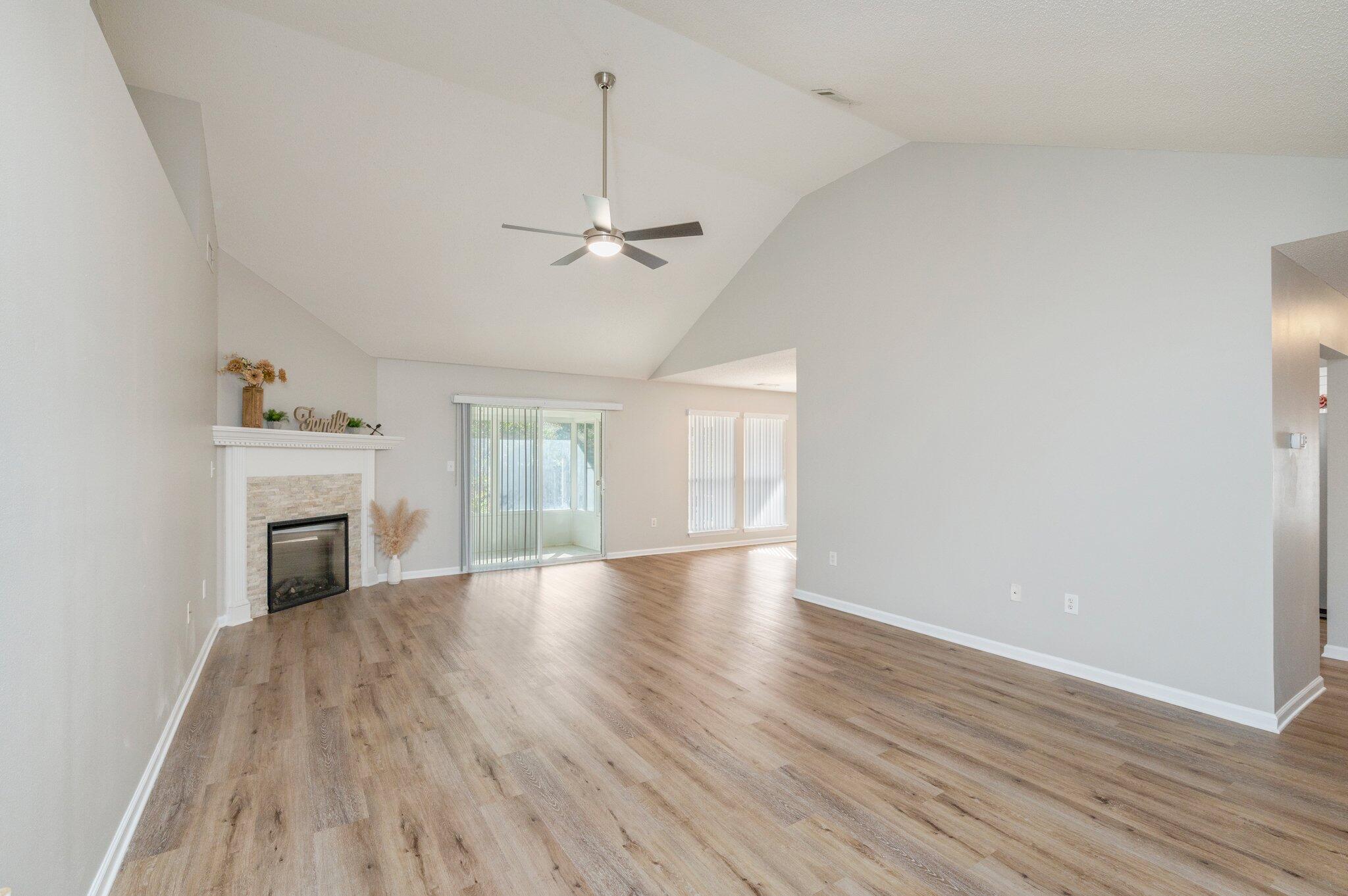 PINNACLE POINT - Residential