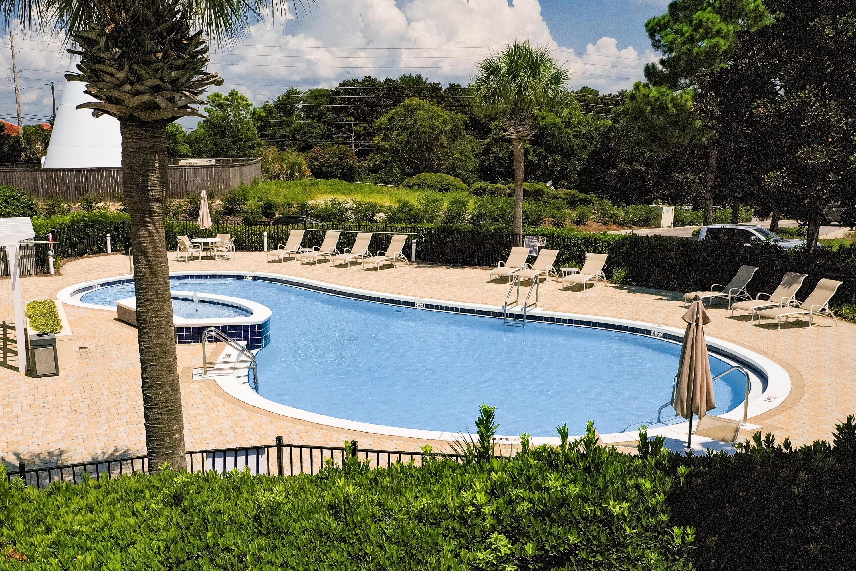 PINE RIDGE VILLAS - Residential