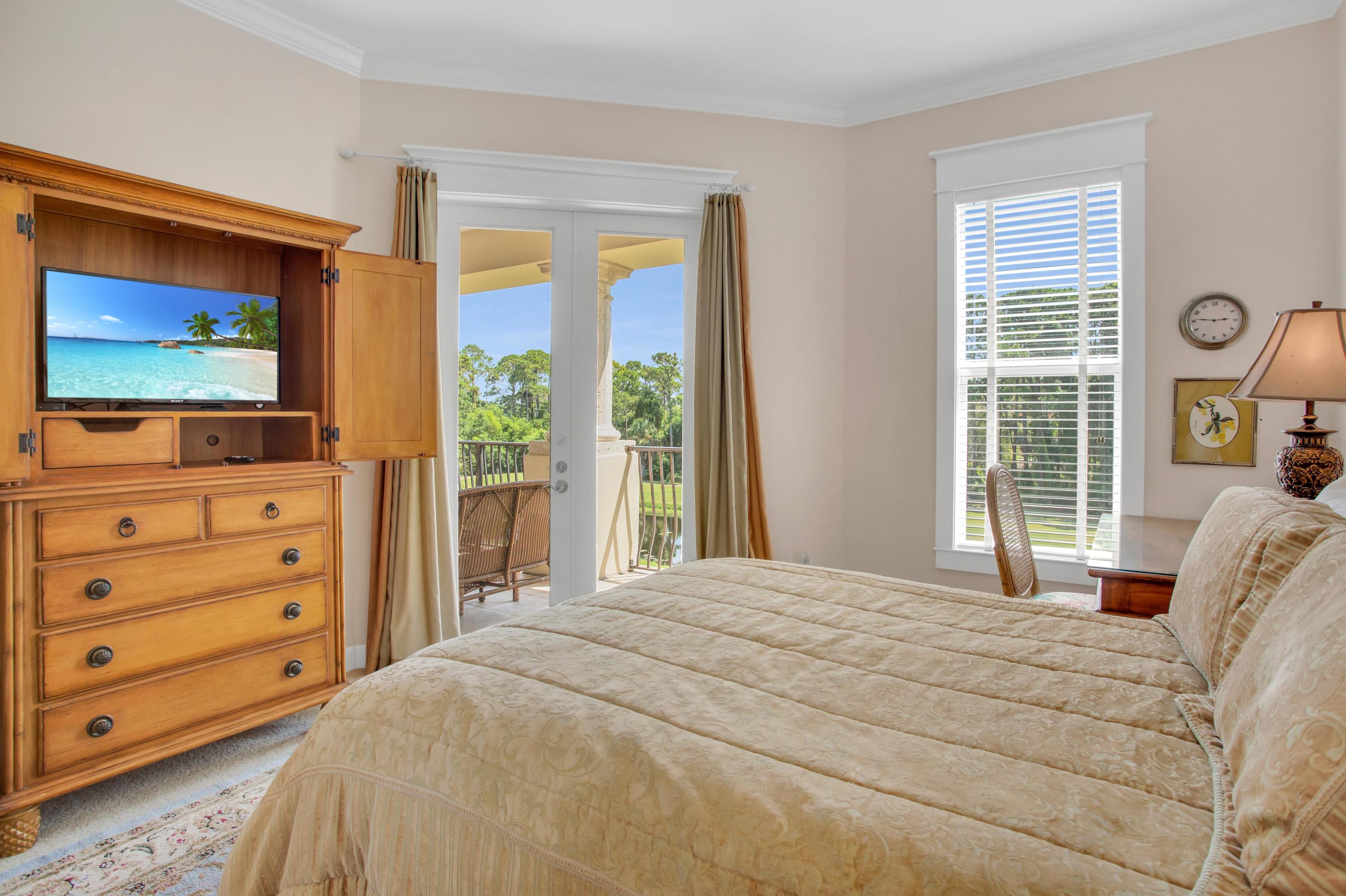 PINE RIDGE VILLAS - Residential