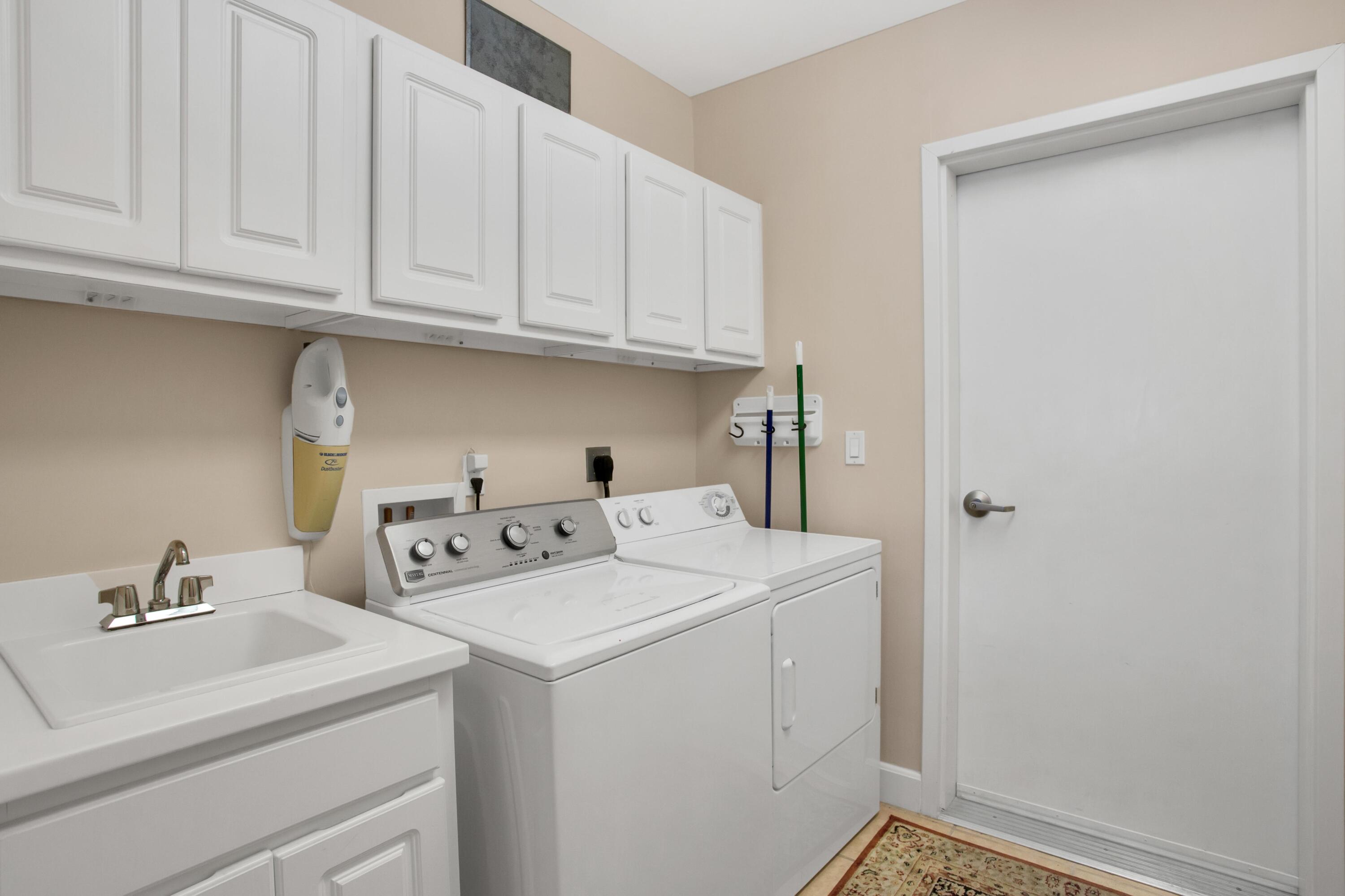 PINE RIDGE VILLAS - Residential