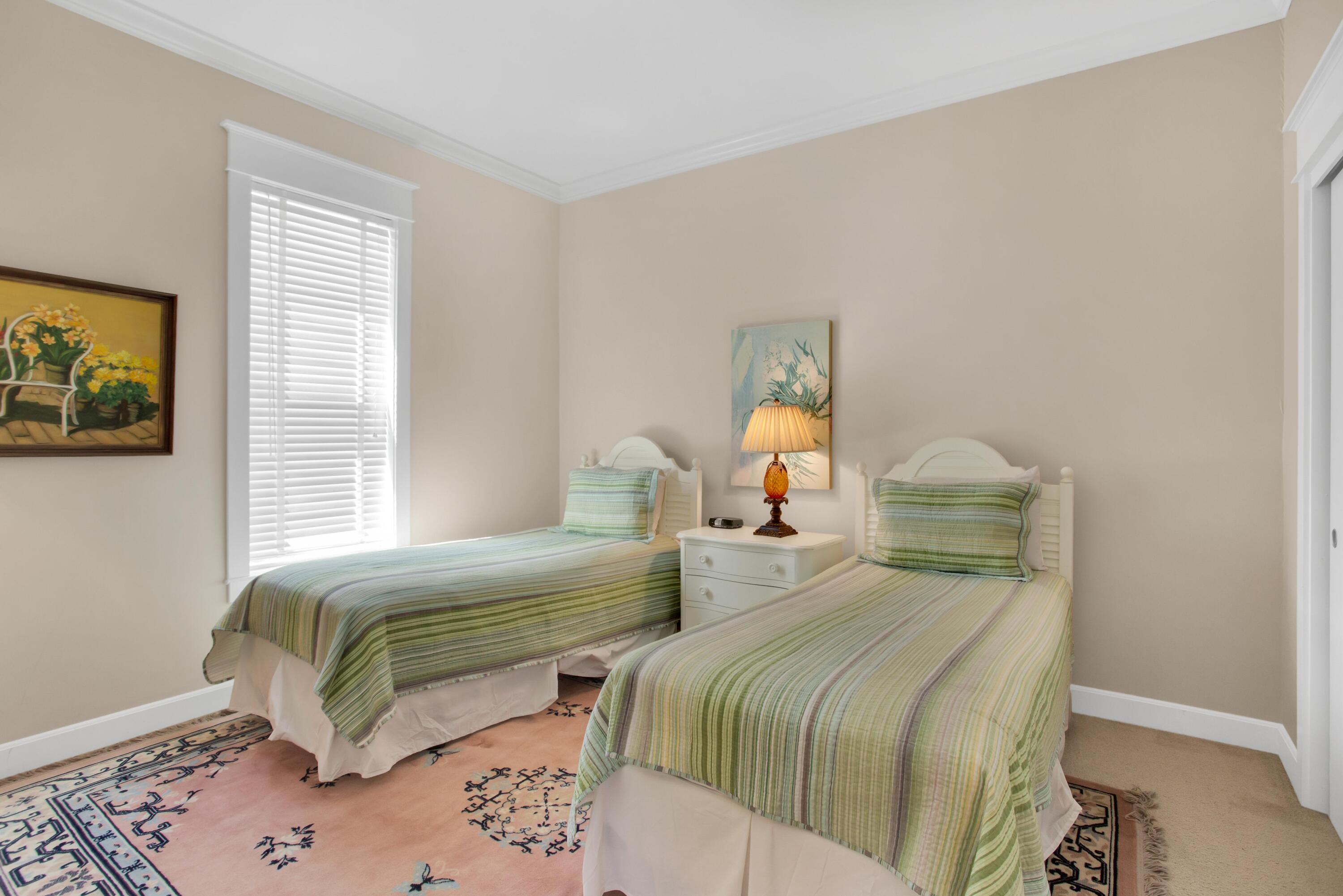 PINE RIDGE VILLAS - Residential