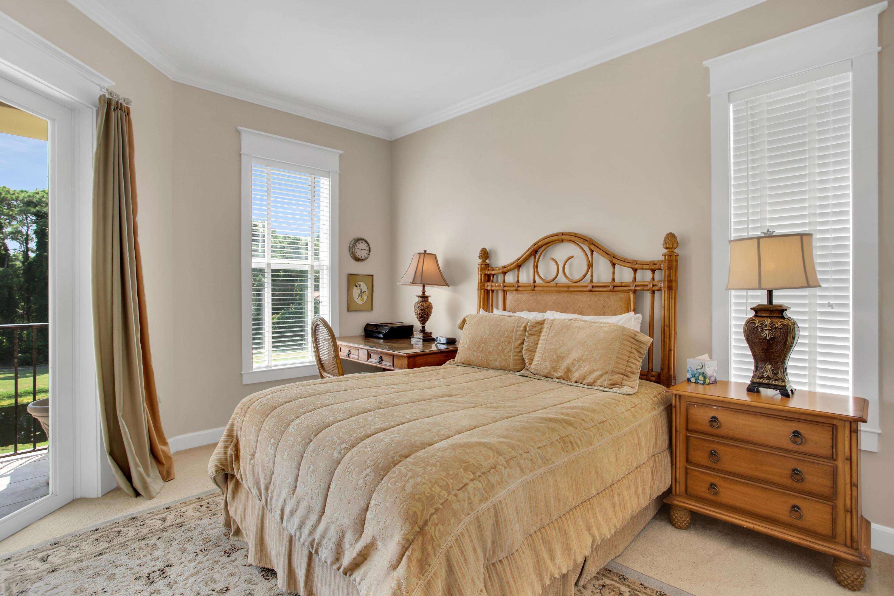 PINE RIDGE VILLAS - Residential