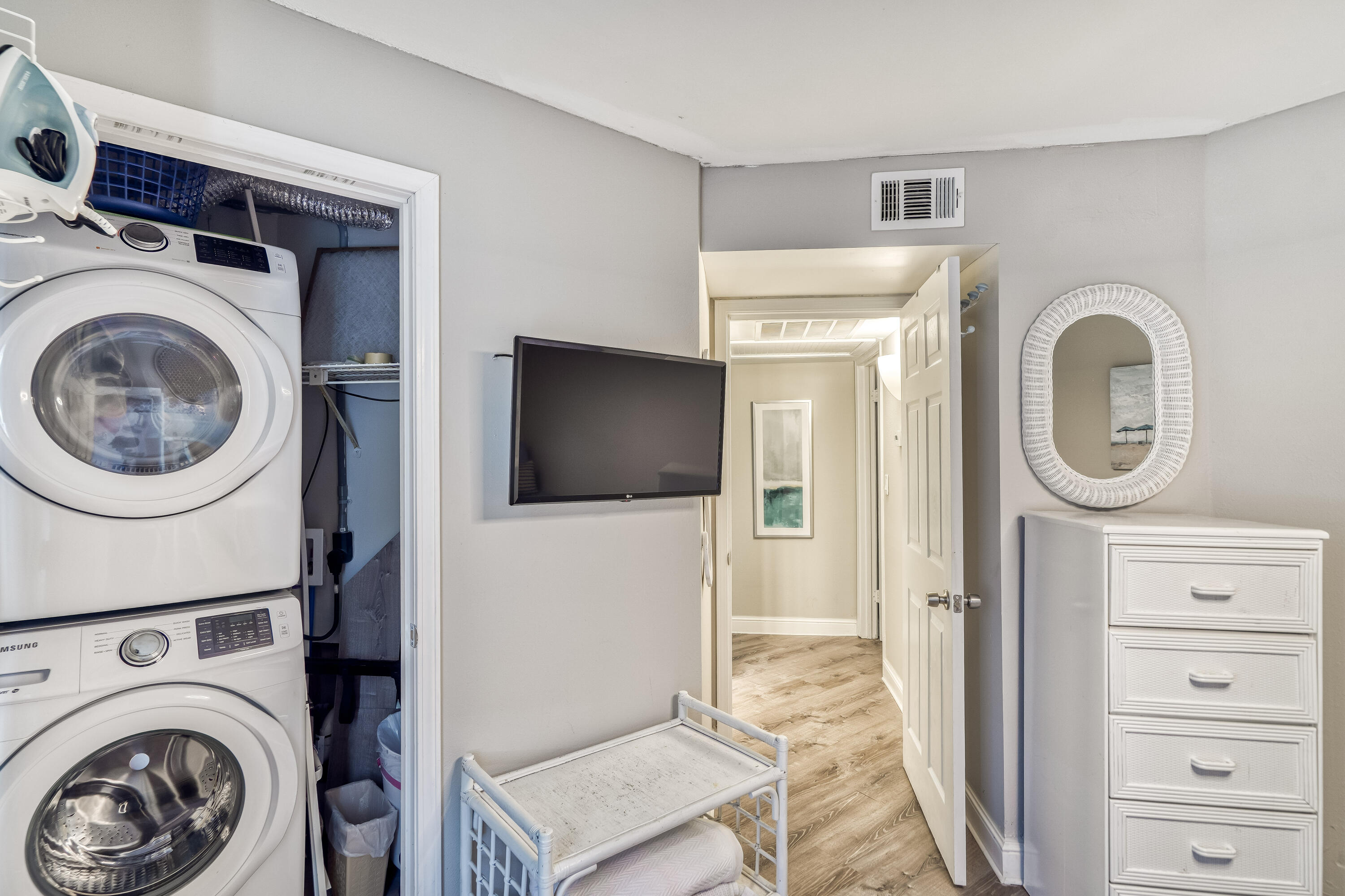 BEACHFRONT 2 PH 1 - Residential