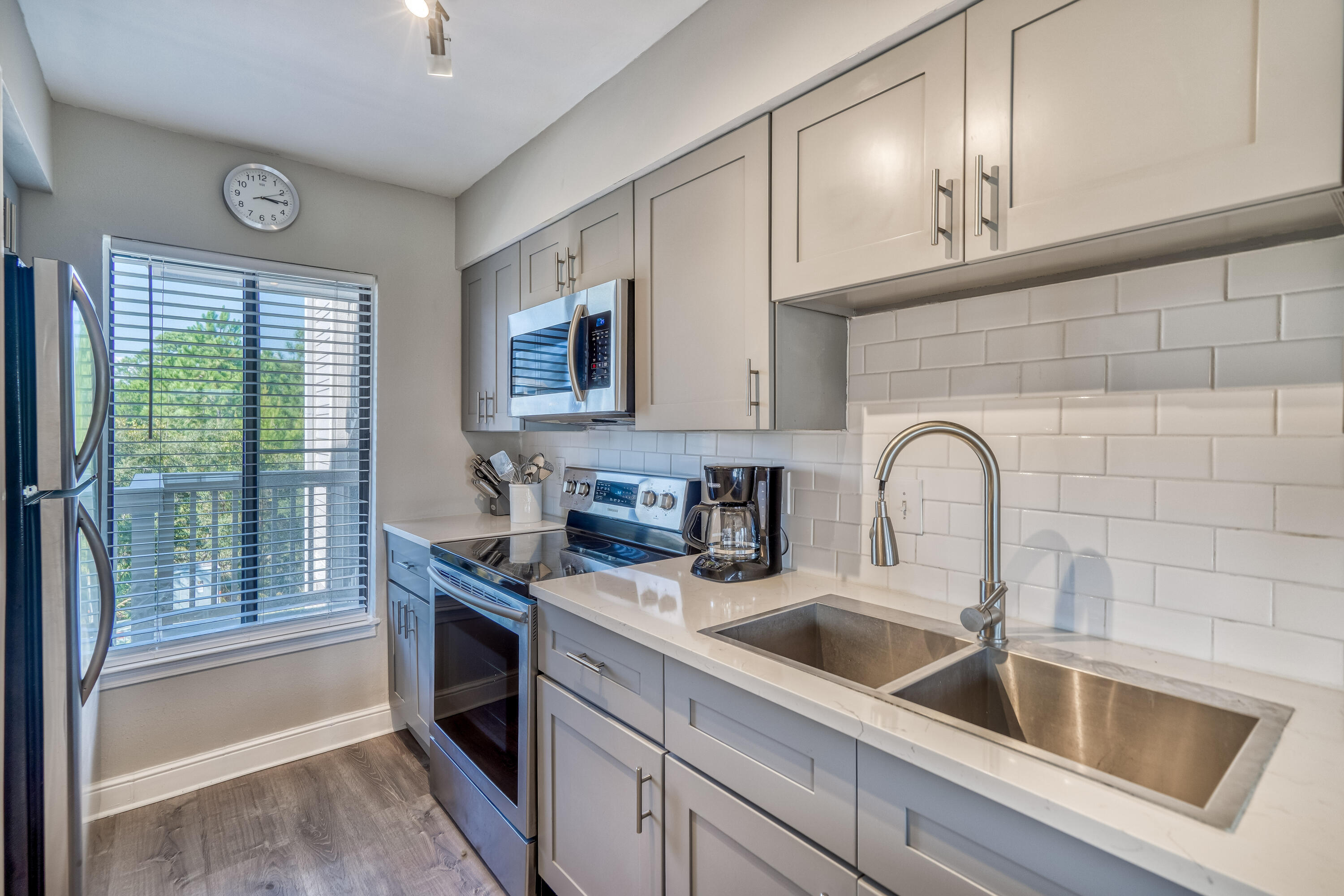 BEACHFRONT 2 PH 1 - Residential