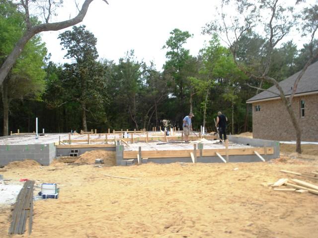 MAGNOLIA WOODS - Residential