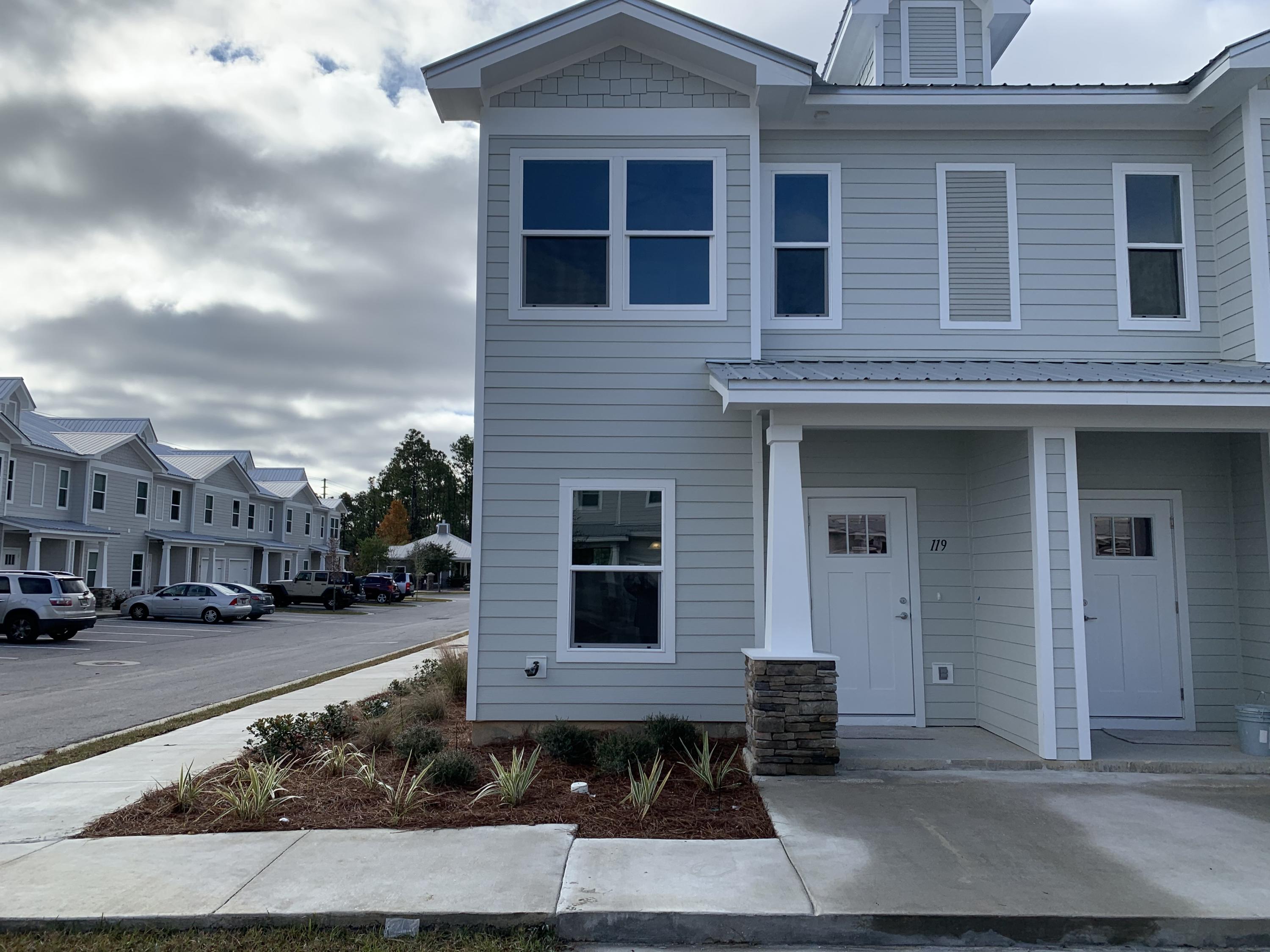 VERANDAS AT FREEPORT - Residential Lease