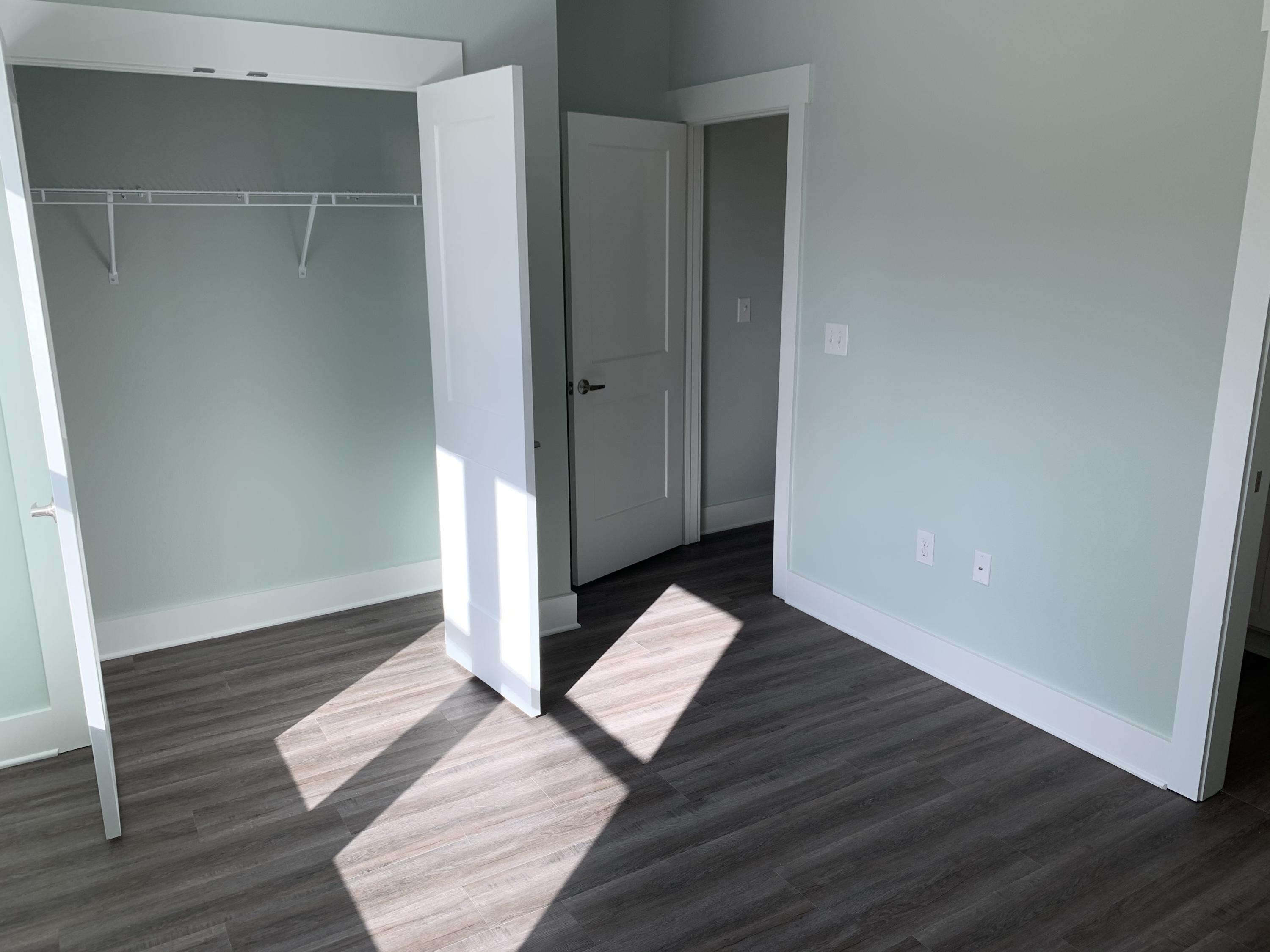 VERANDAS AT FREEPORT - Residential Lease