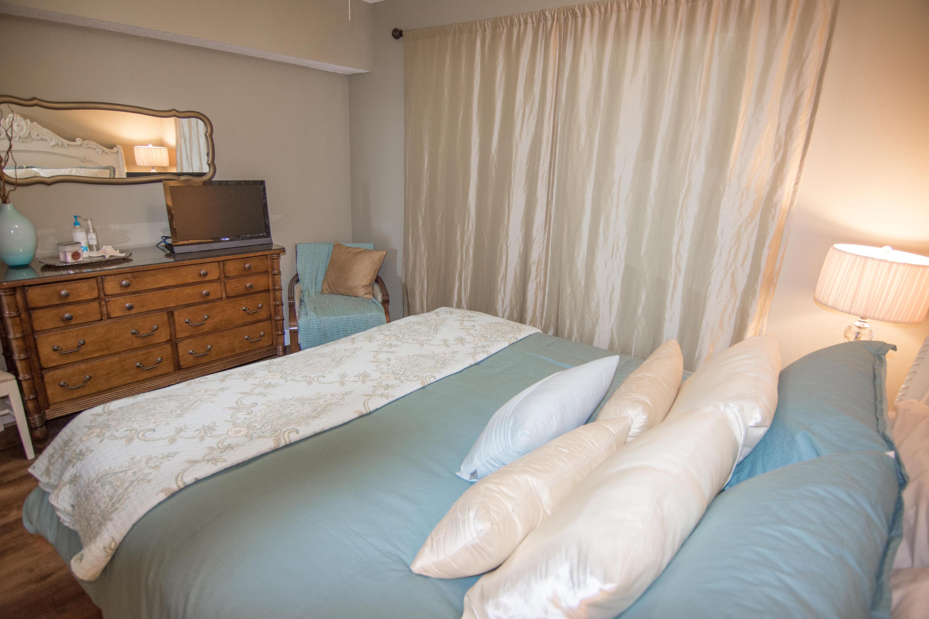 JADE EAST TOWERS CONDO - Residential