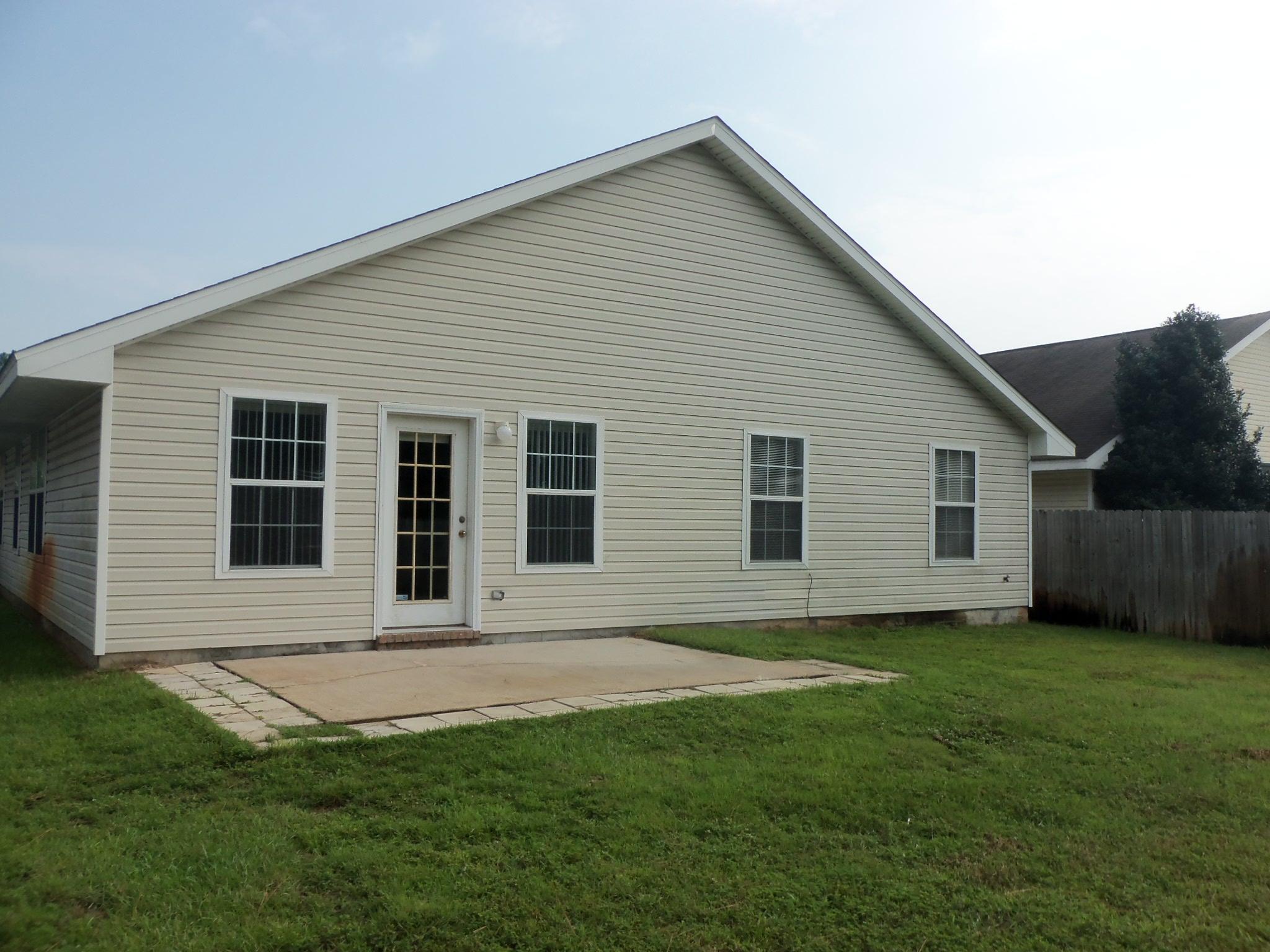 EMERALD VILLAGE S/D - Residential Lease