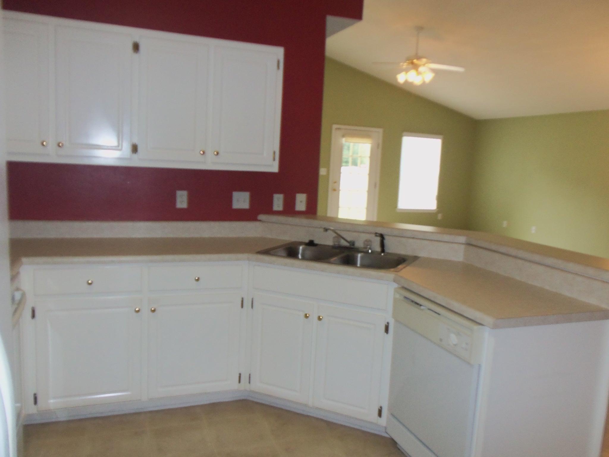 EMERALD VILLAGE S/D - Residential Lease