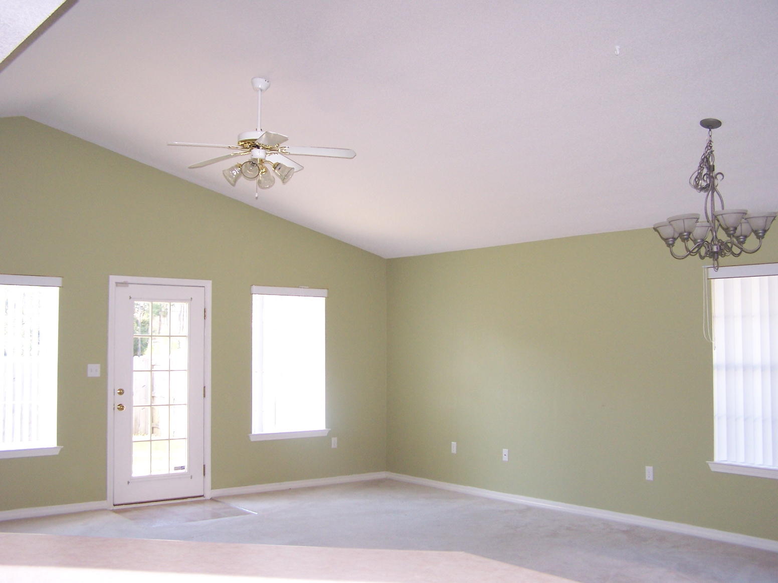 EMERALD VILLAGE S/D - Residential Lease