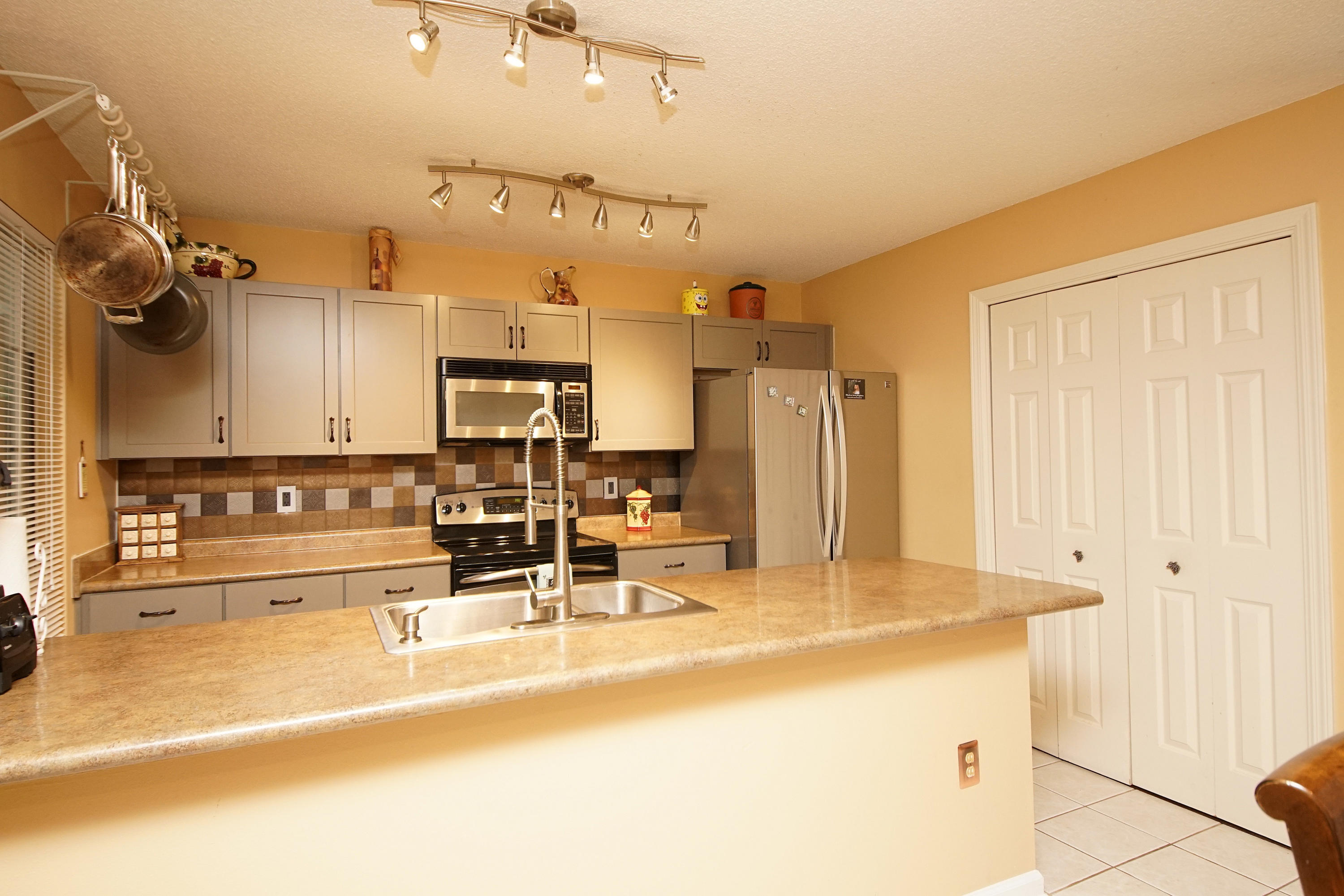 BELL-BROOK ESTATES 1ST ADDN - Residential